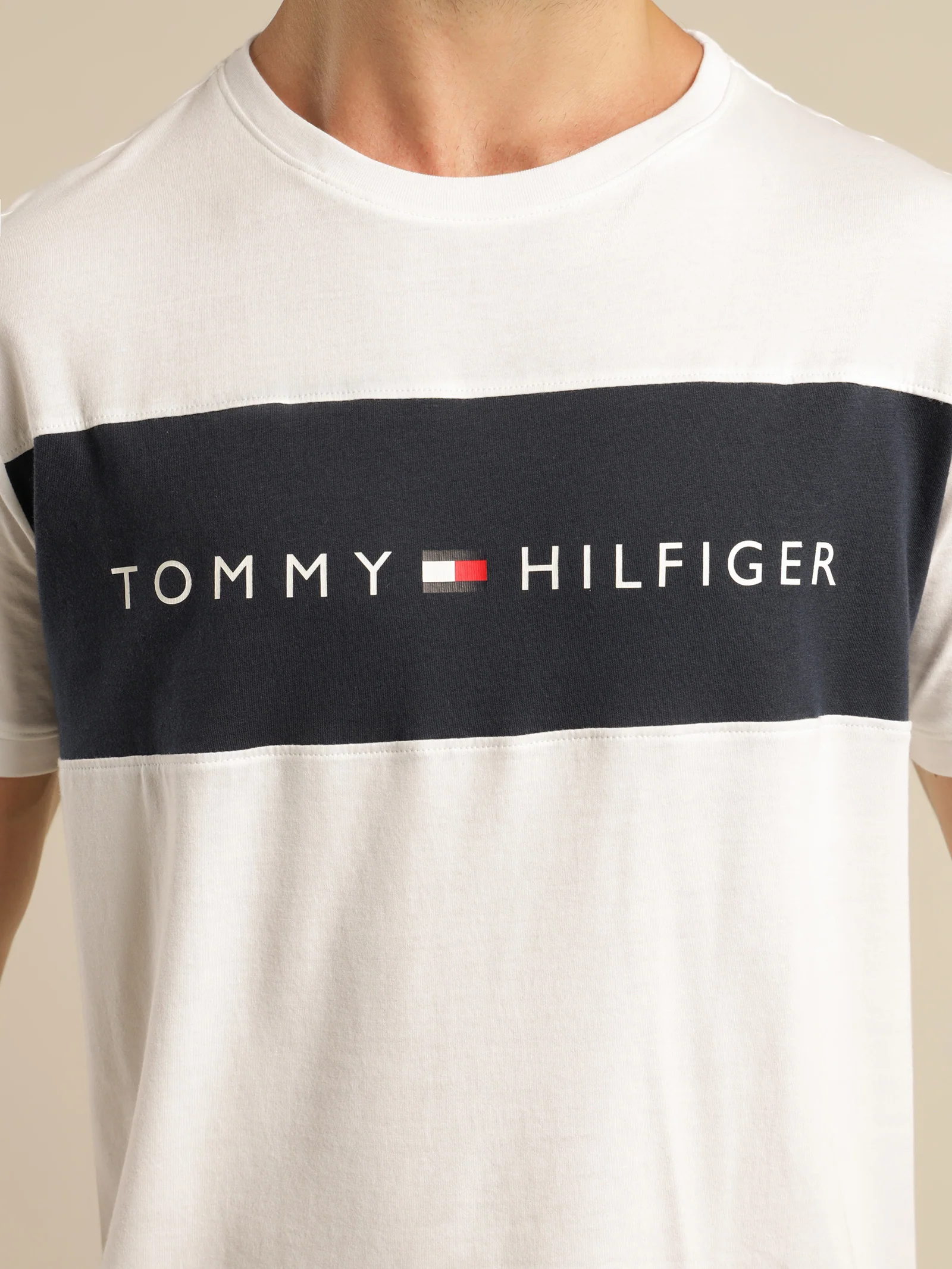 CN Short Sleeve Logo T-Shirt - Image 4