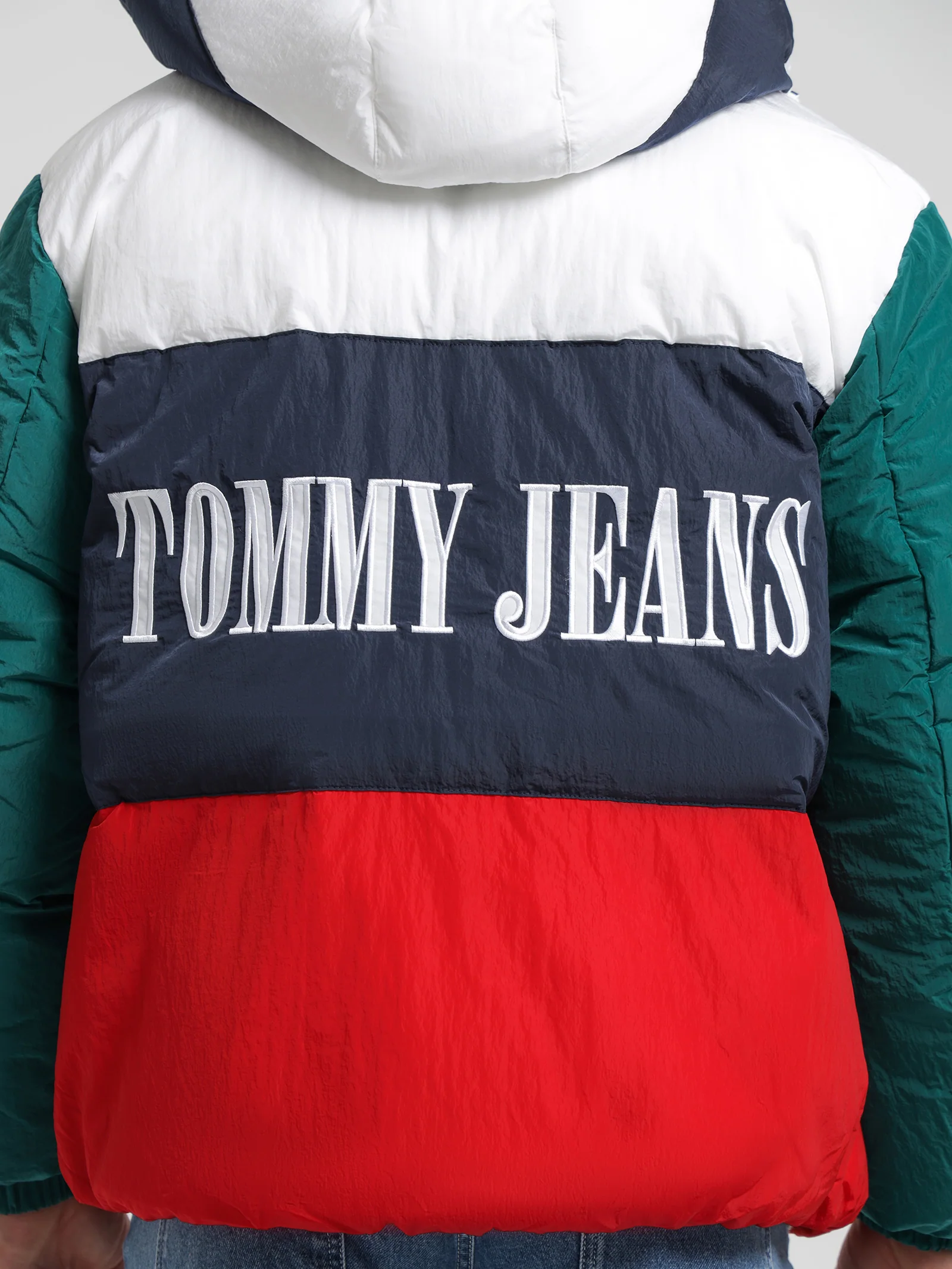 Colour-Blocked Oversized Hooded Puffer Jacket - Image 5