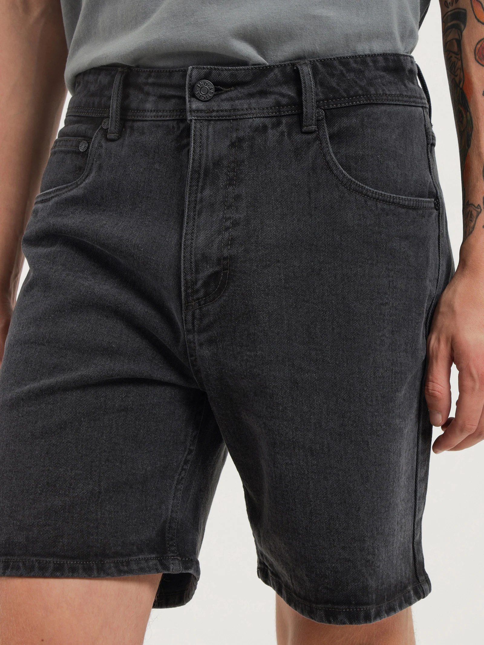 Colt Relaxed Denim Shorts - Image 4
