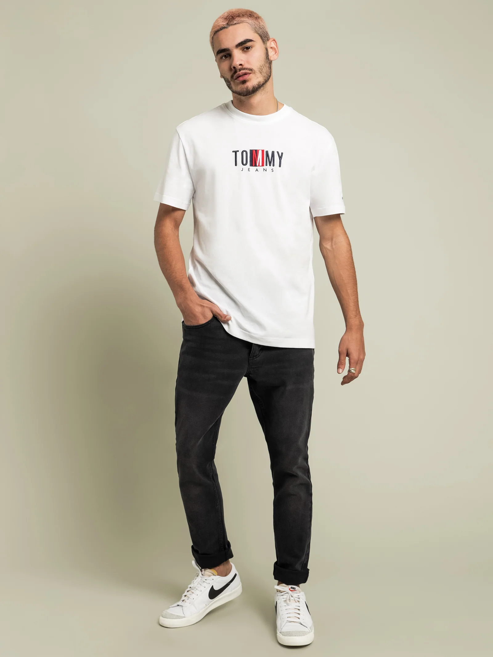 Contrast Logo Tommy T-Shirt - Image 4