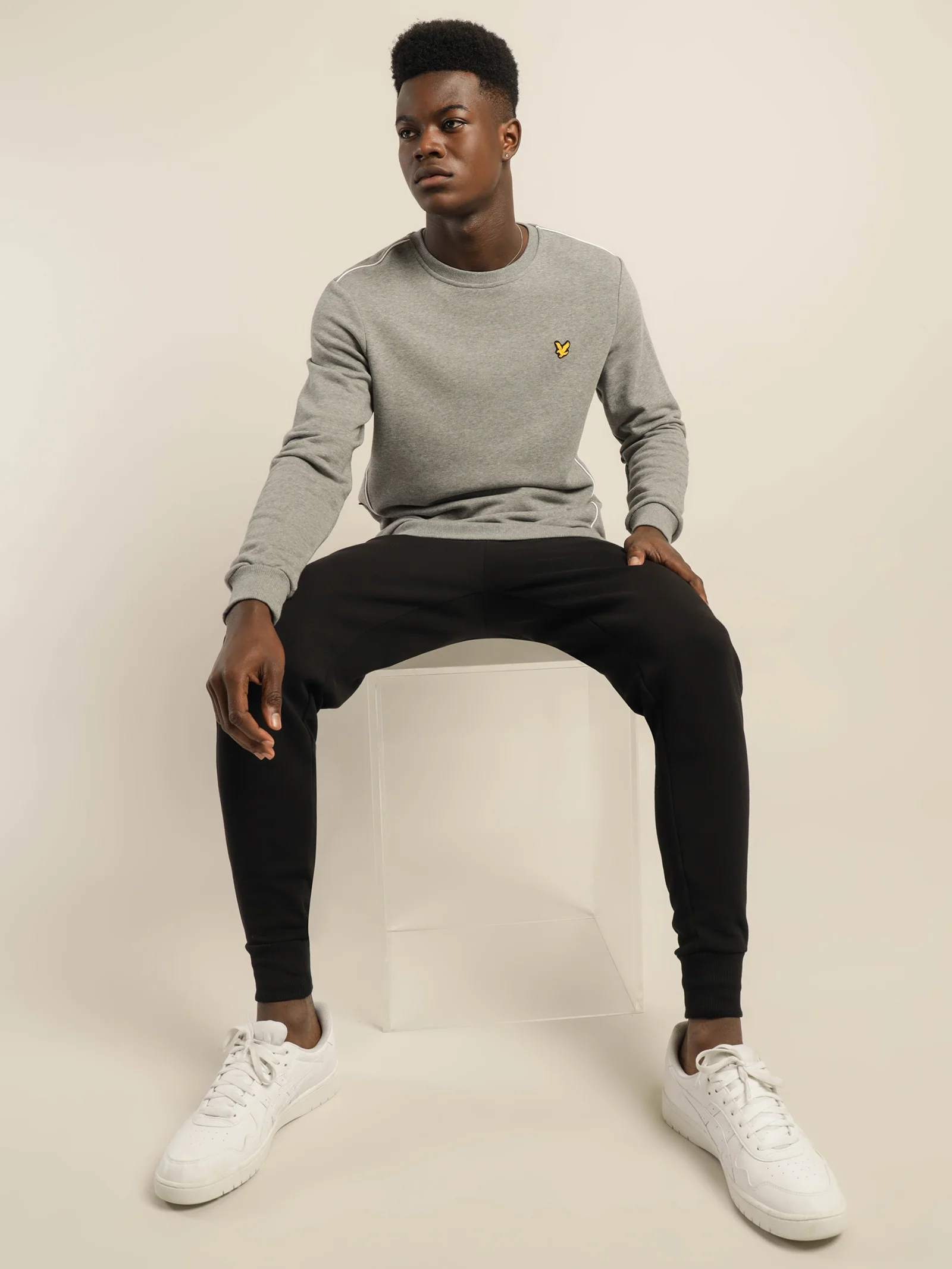 Contrast Piping Crew Neck Sweater - Image 5