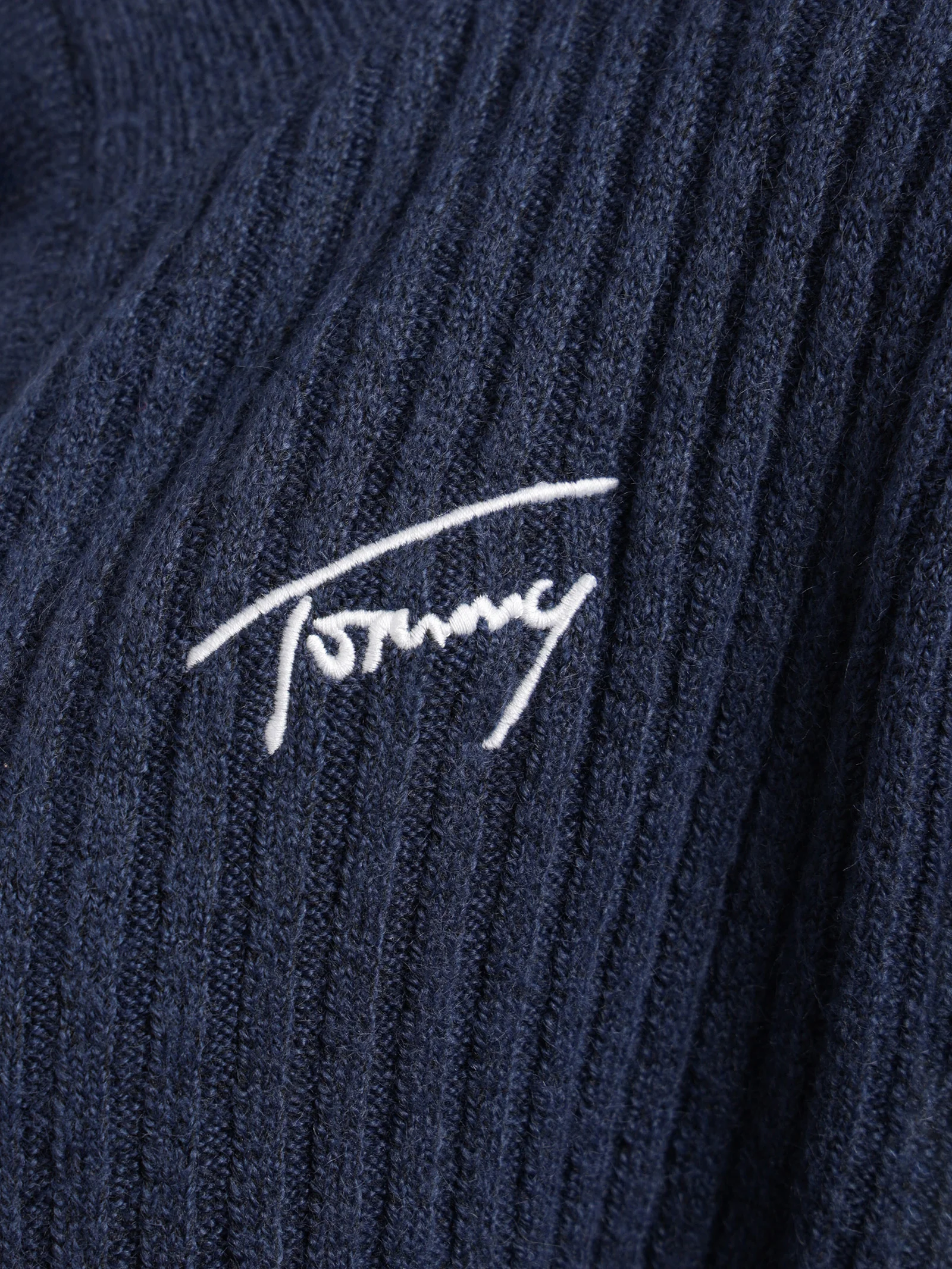 Cosy Signature Cardigan - Image 5
