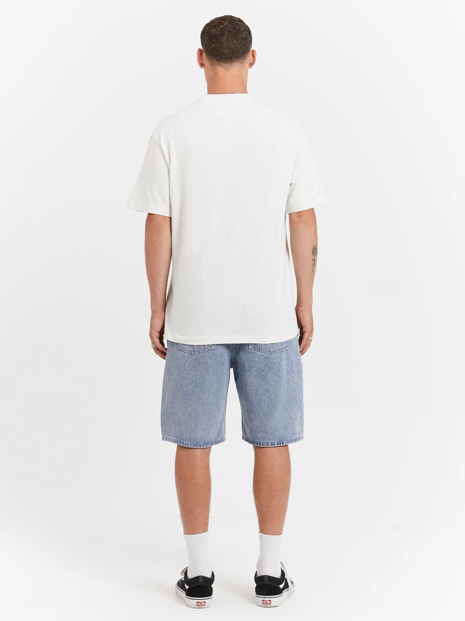 Crashin The Boards Hornets T-Shirt - Image 5