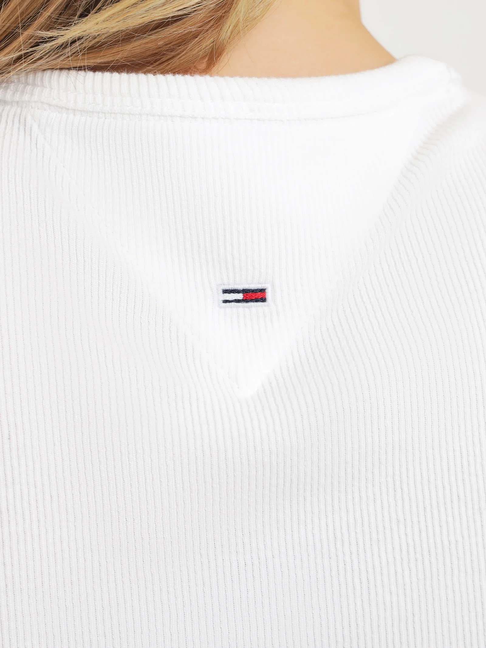 Crop Tiny Linear Tank - Image 5