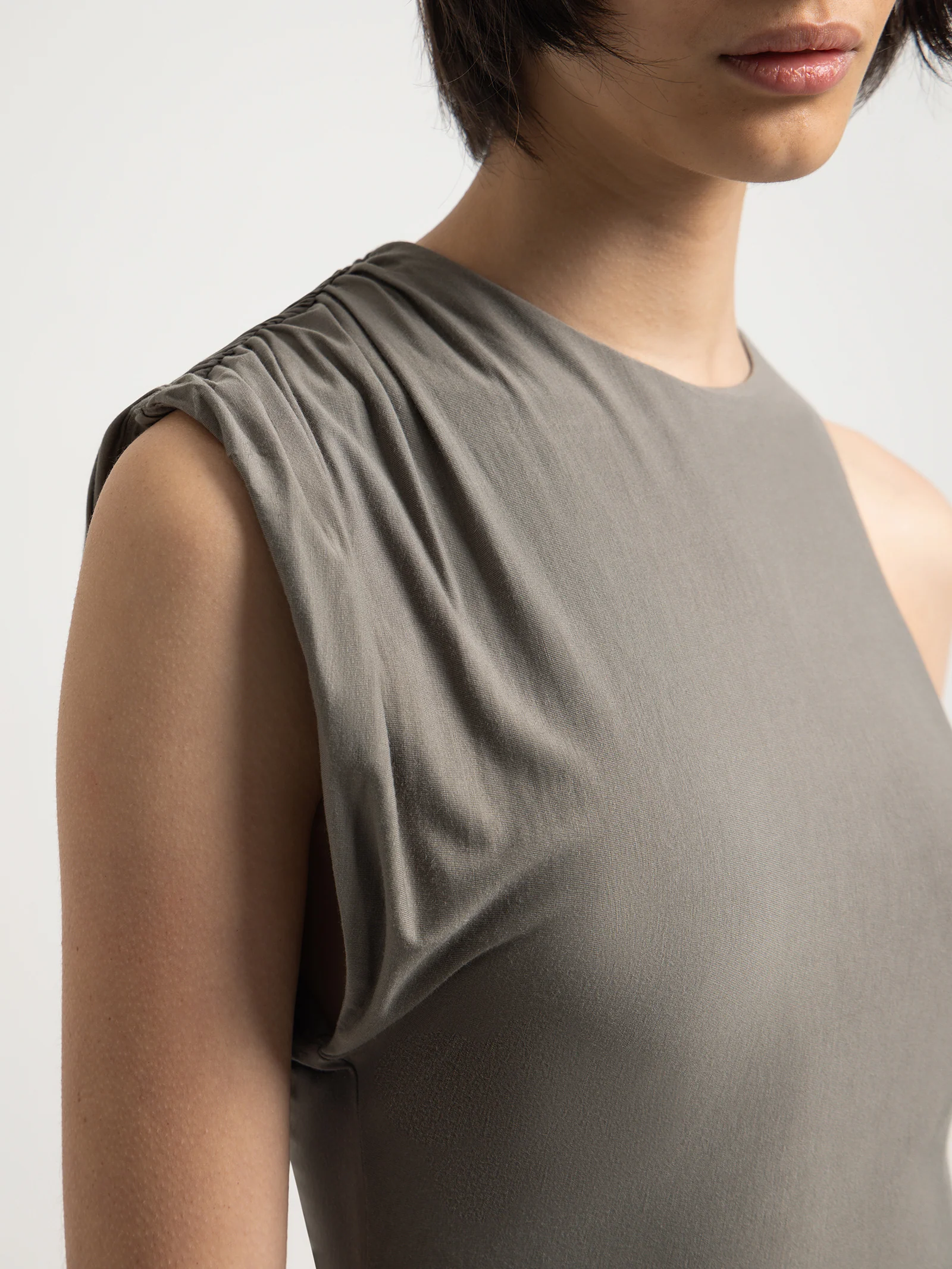 Cyndall Jersey Midi Dress - Image 4