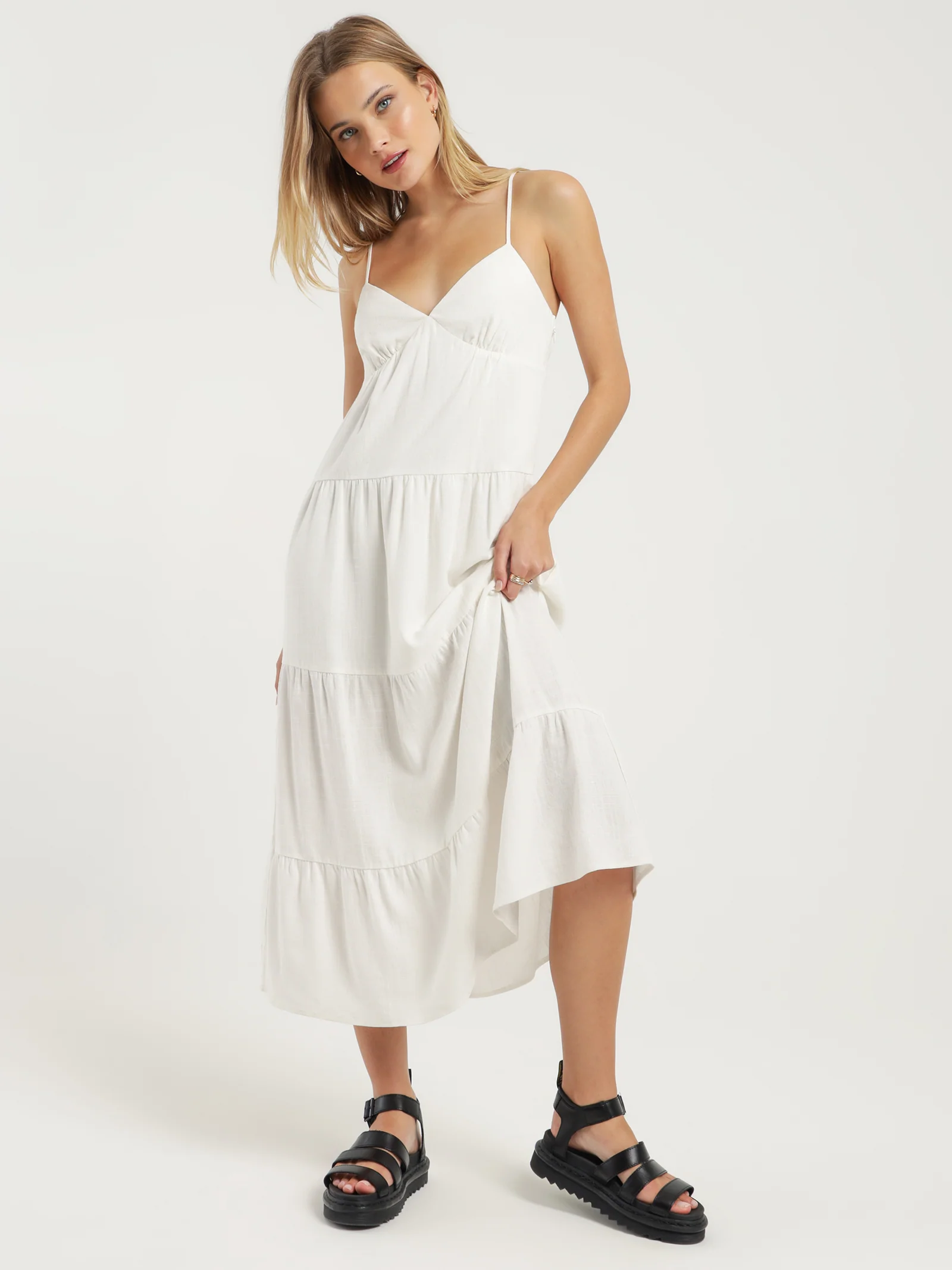 Cynthia Tired Maxi Dress - Image 3