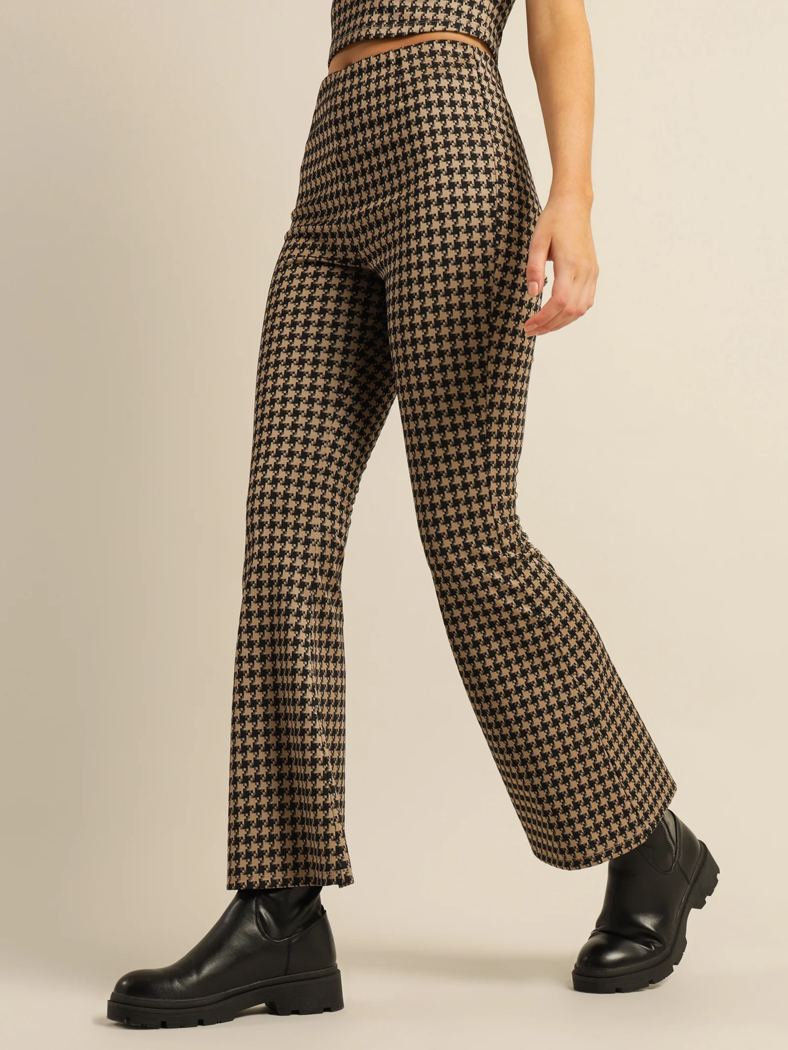 Dana Flares - Image 2