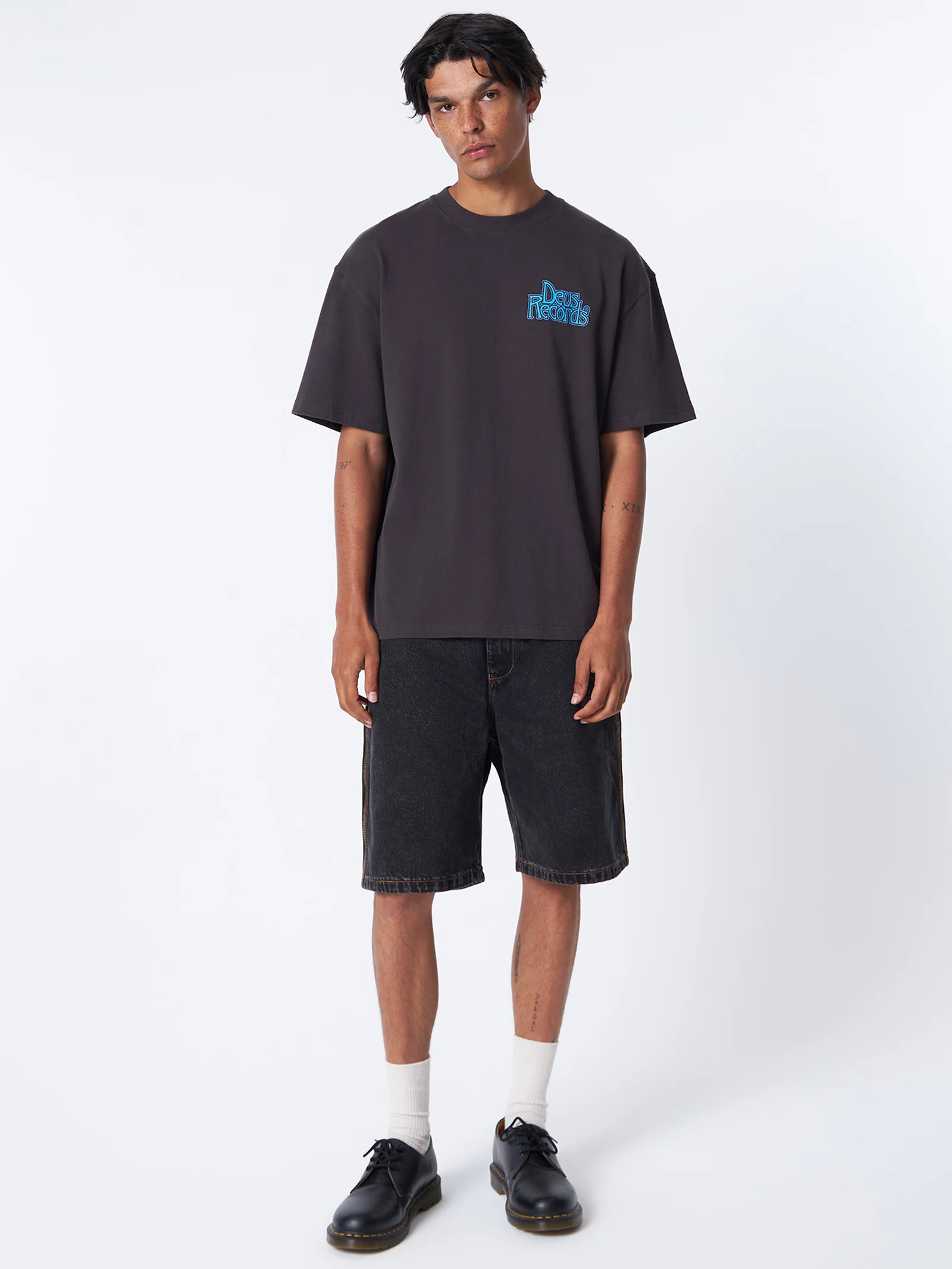 Half String Tee - Image 4