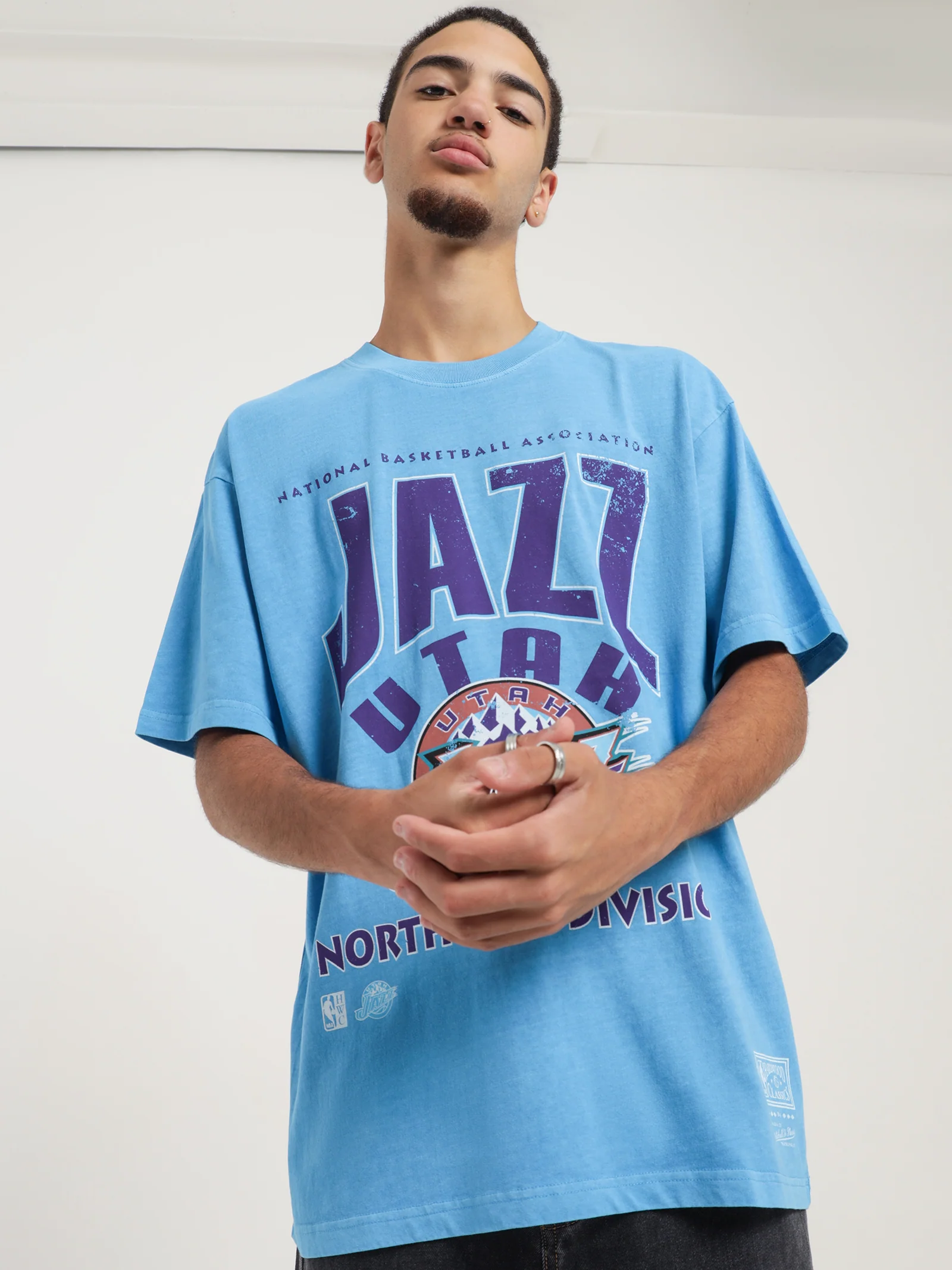 Division Arch T-Shirt - Image 4