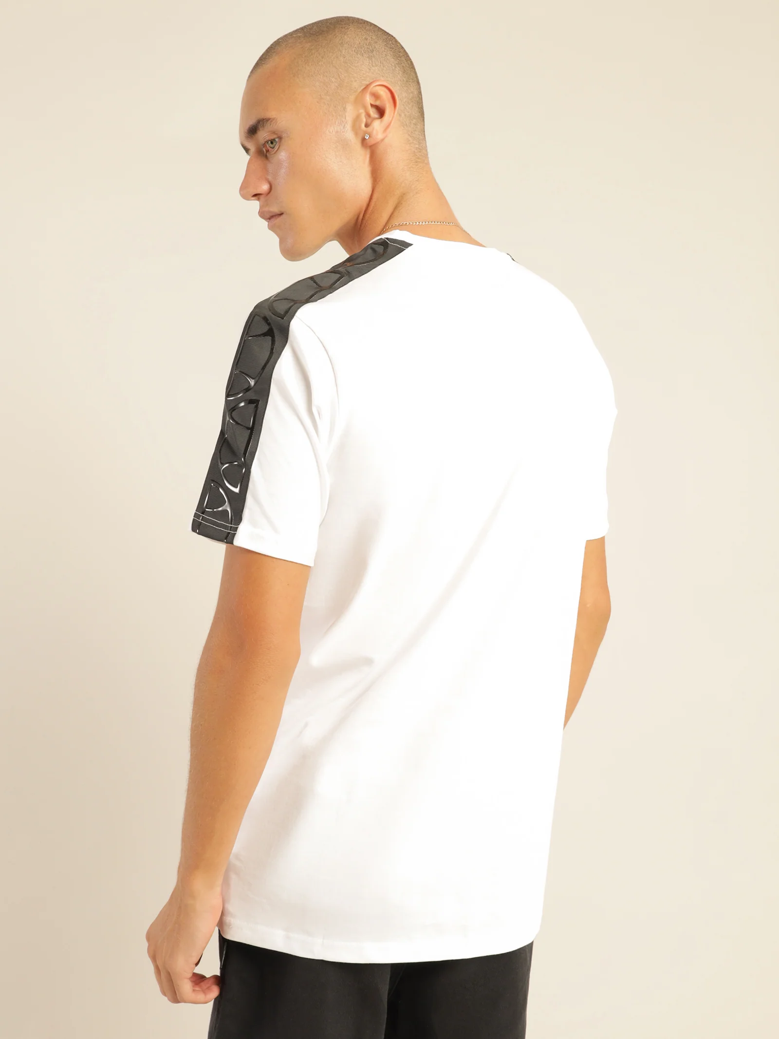 Docari T-Shirt - Image 4