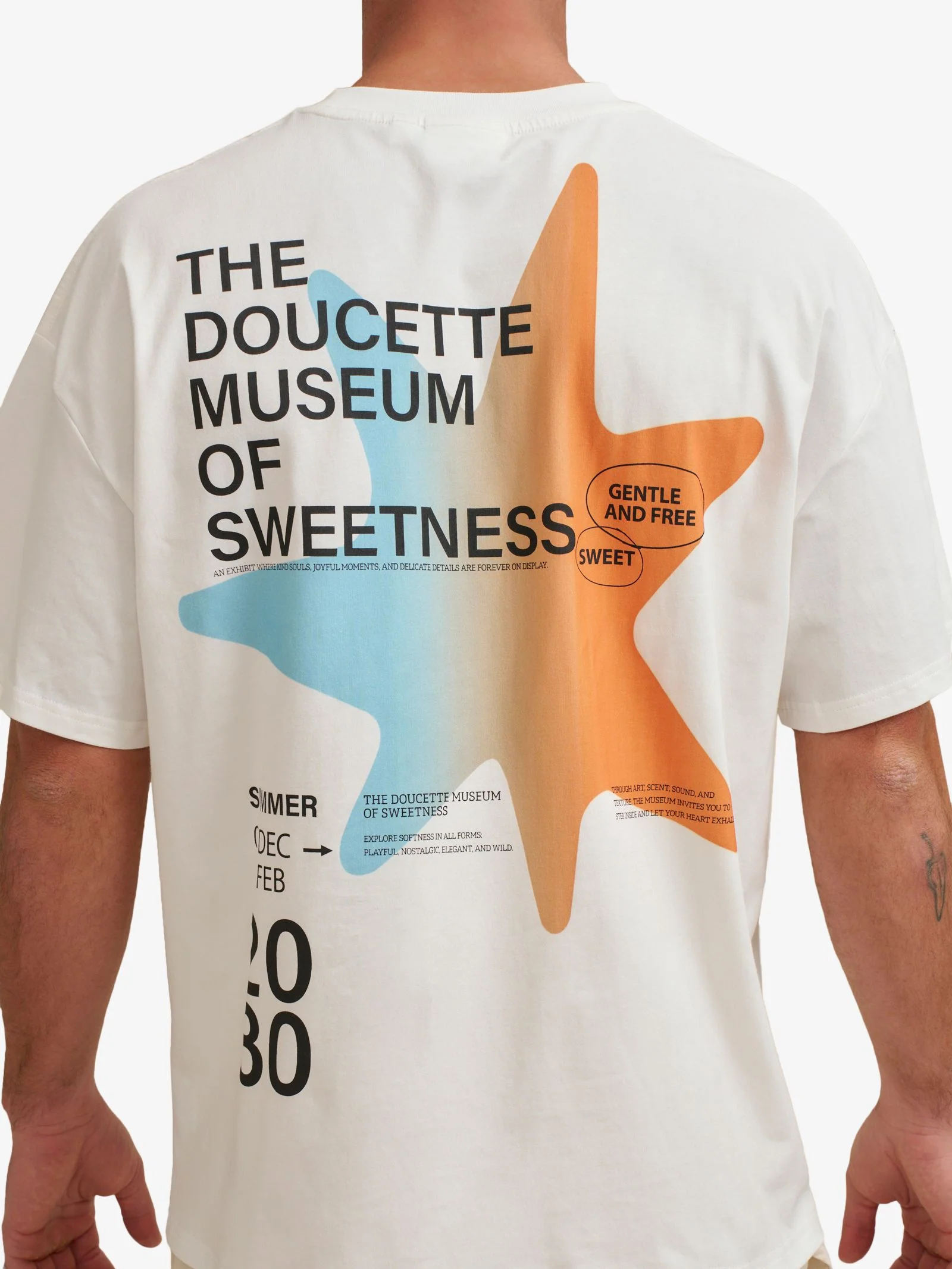 Unisex Museum Box Tee - Image 8