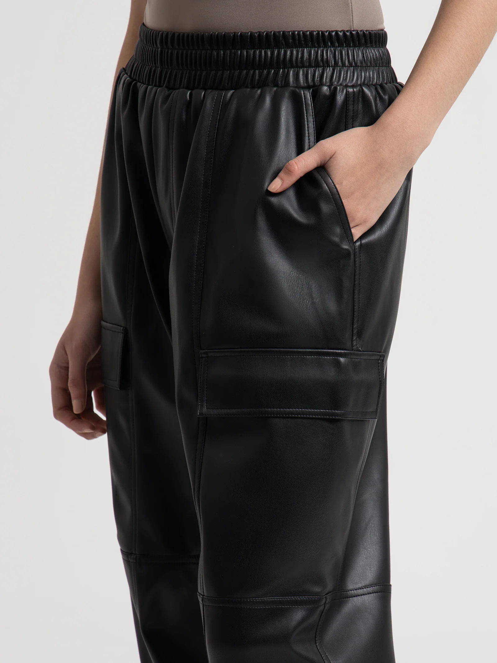 Eilian Pants - Image 3