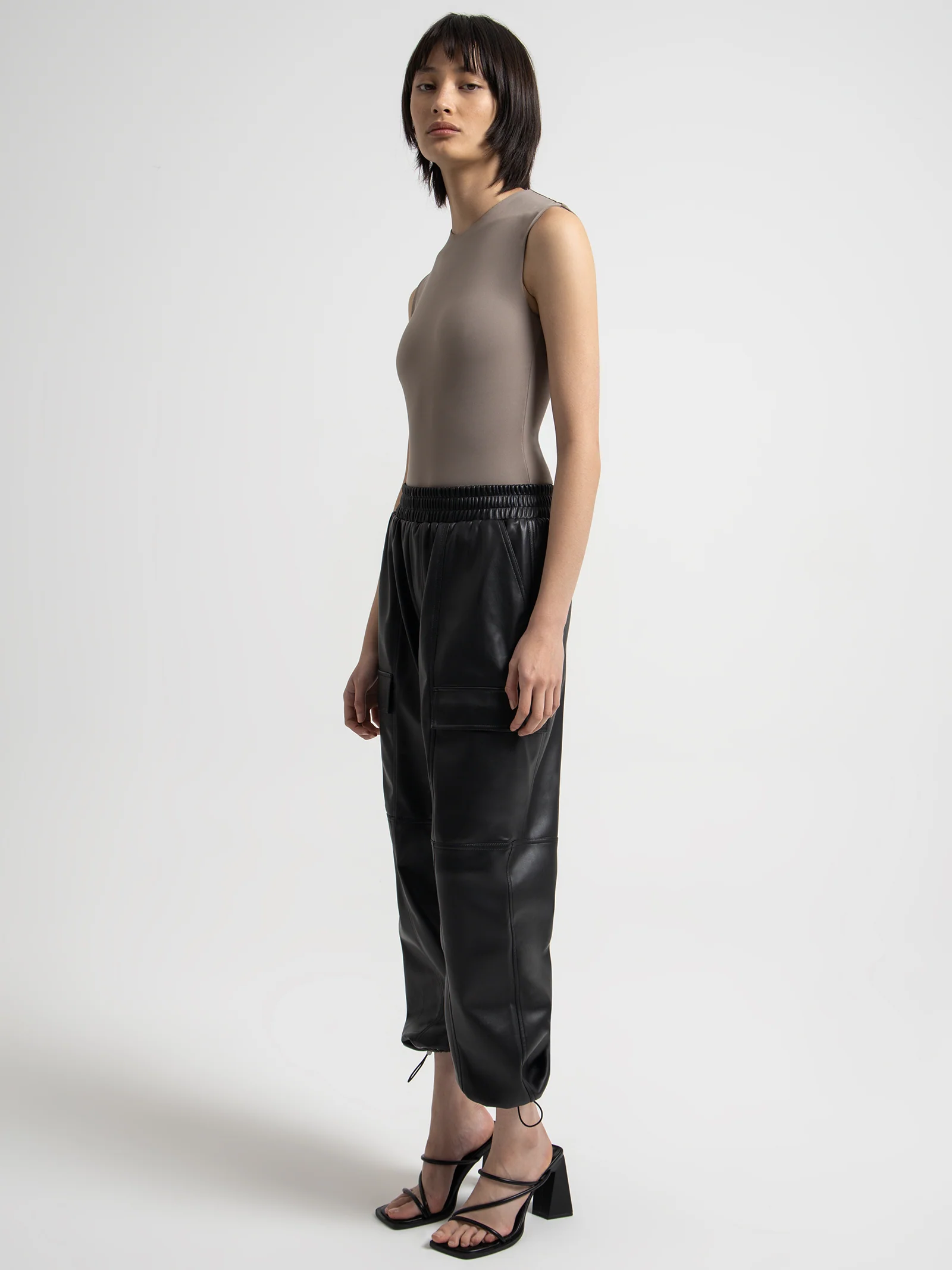 Eilian Pants - Image 4