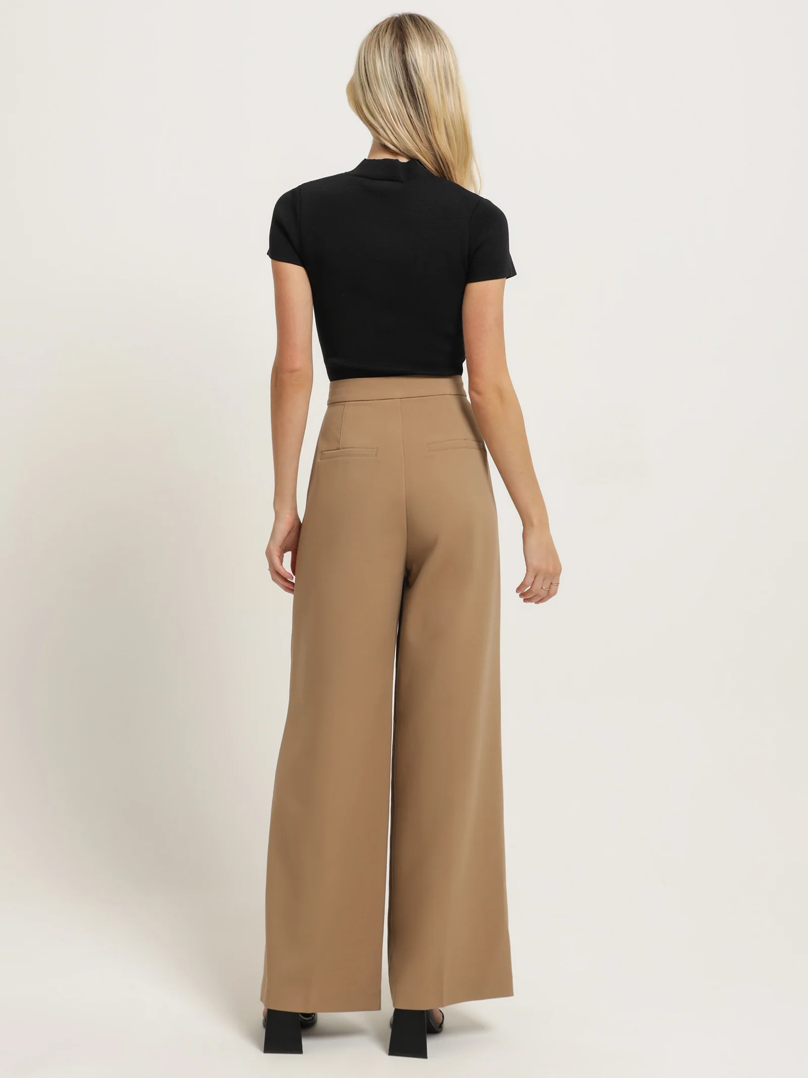 Ellen Short Sleeve Knit Top - Image 5