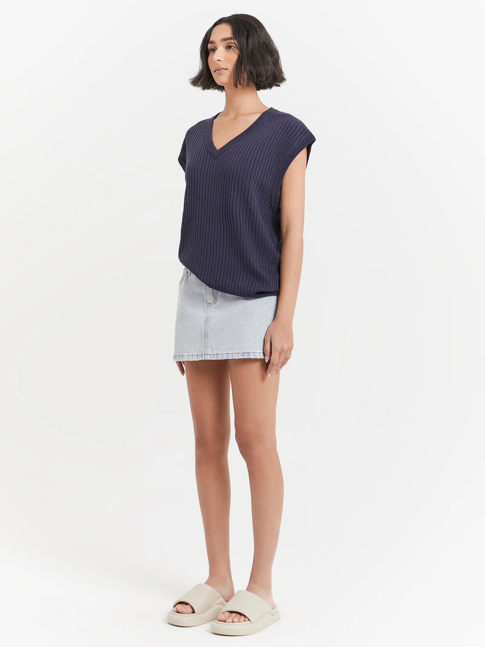Endless Knit Vest - Image 4