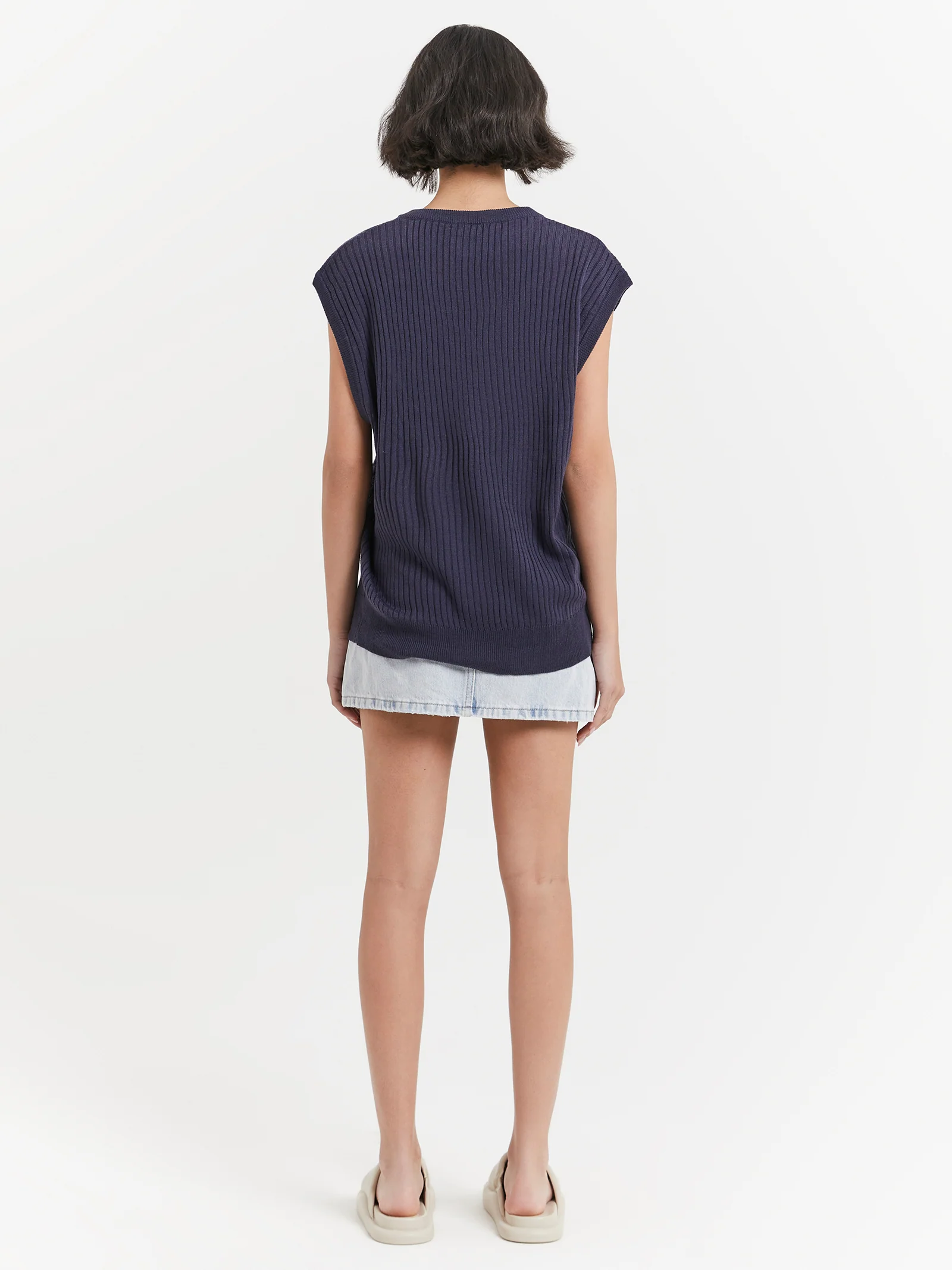 Endless Knit Vest - Image 5