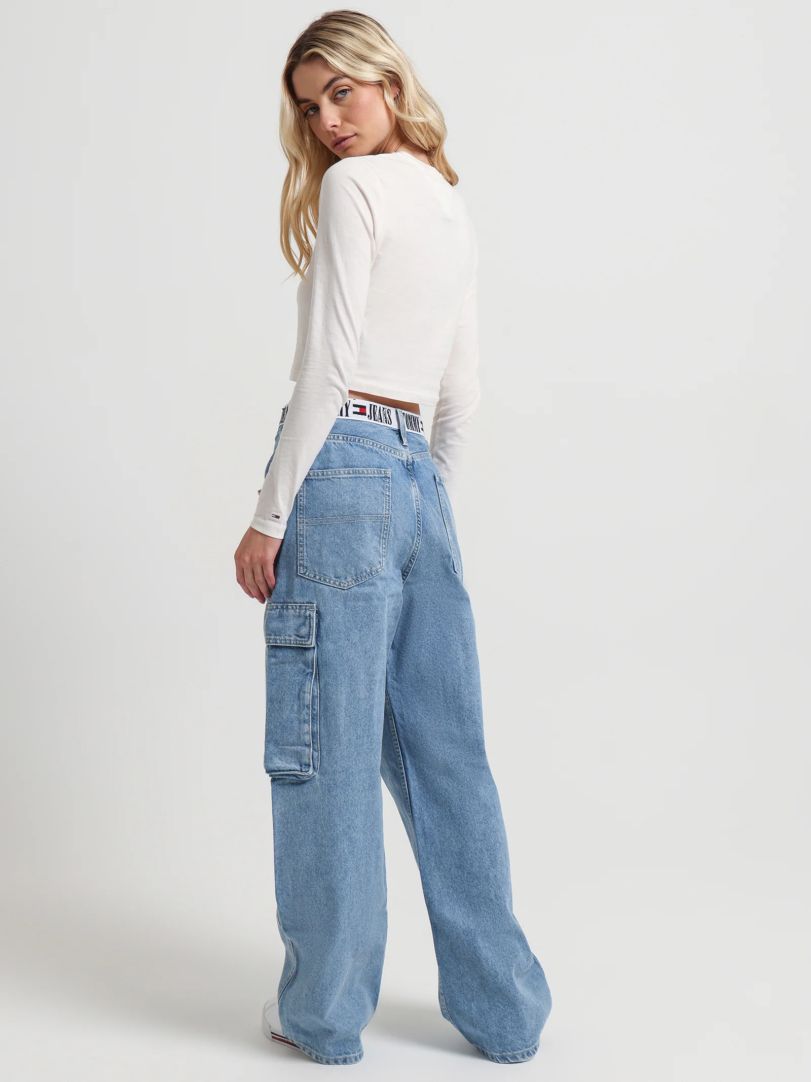 Essential Cropped Long Sleeve T-Shirt - Image 5