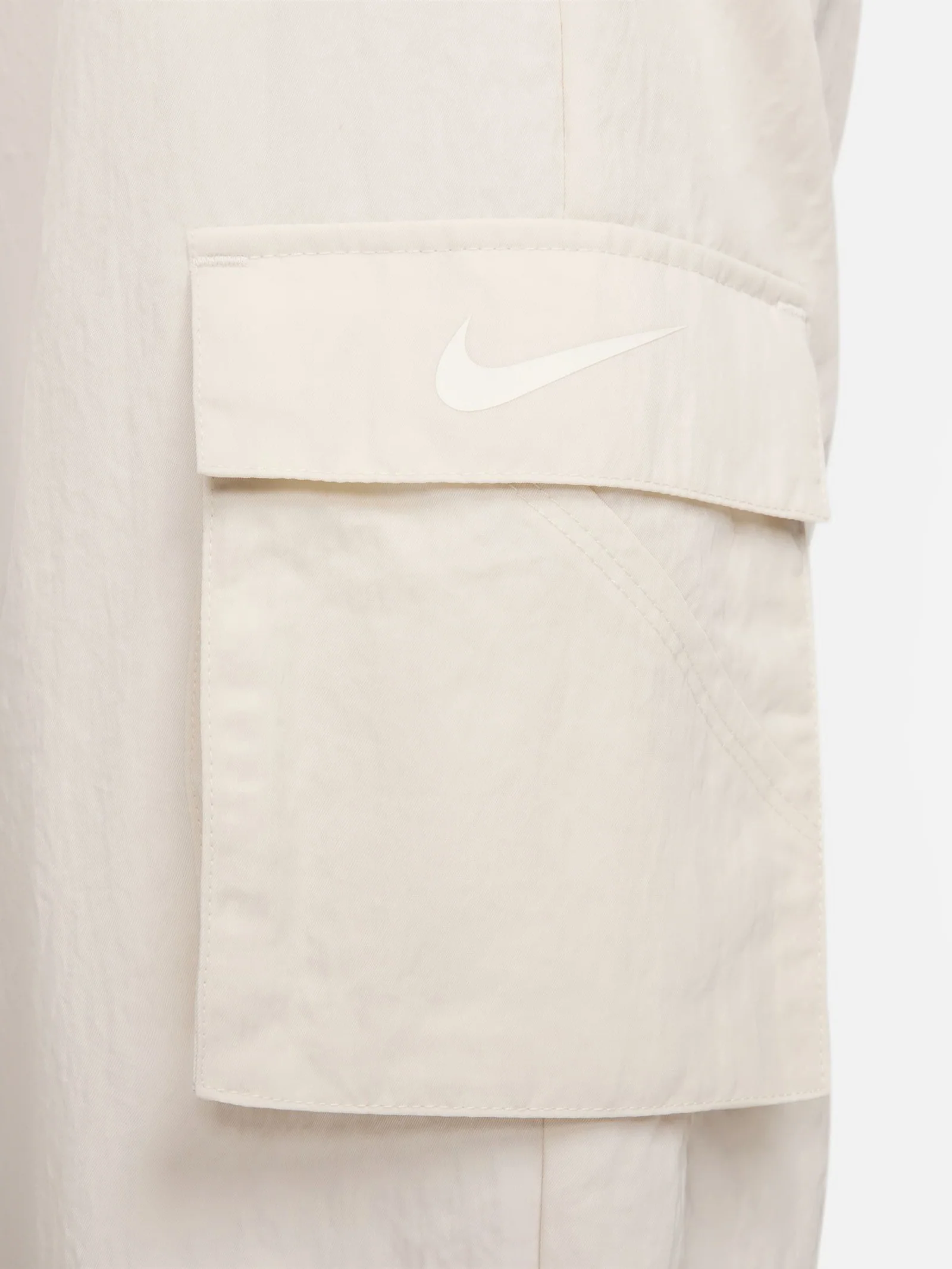 Essential High Rise Woven Cargo Pants - Image 6