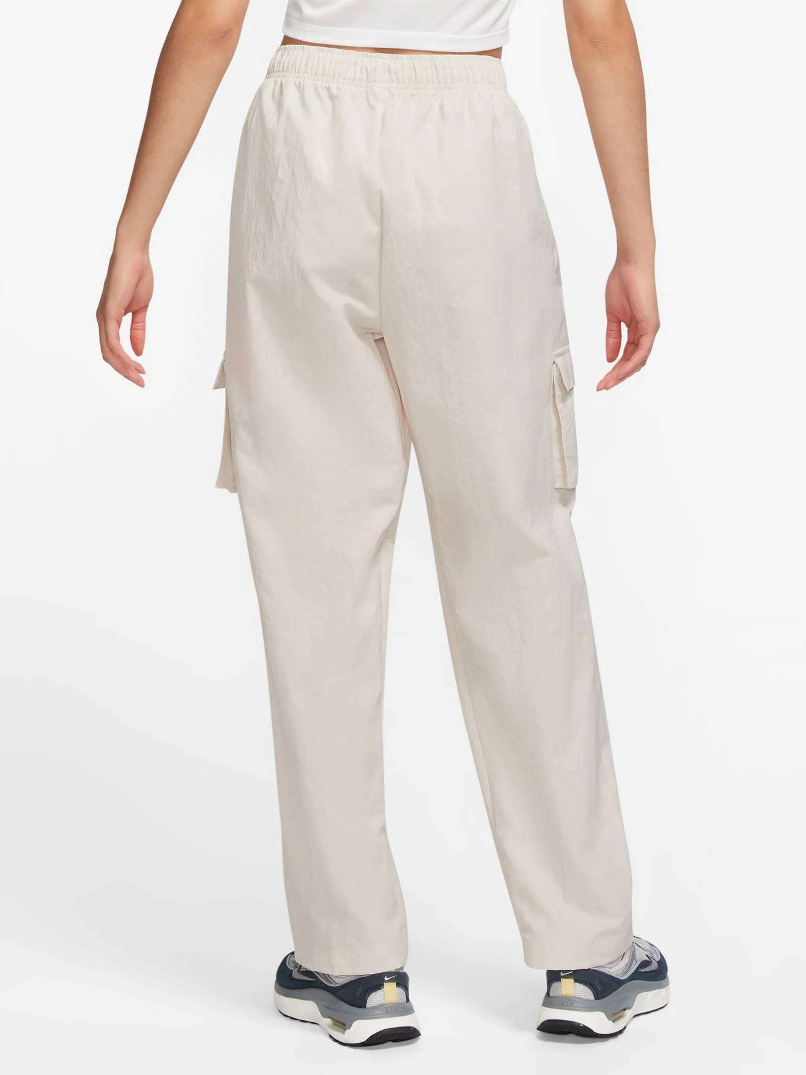 Essential High Rise Woven Cargo Pants - Image 7