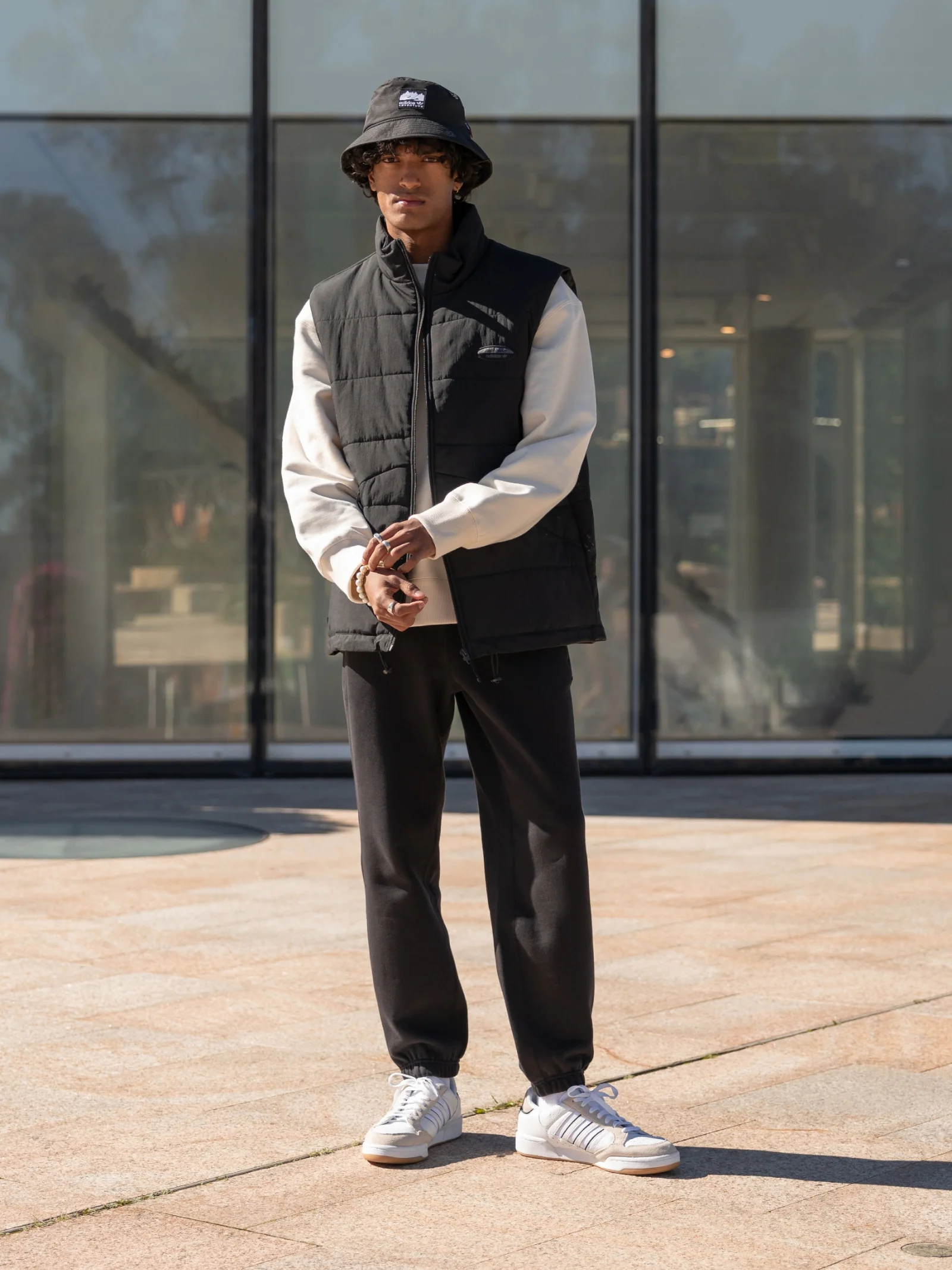 Essential R.Y.V Vest - Image 2