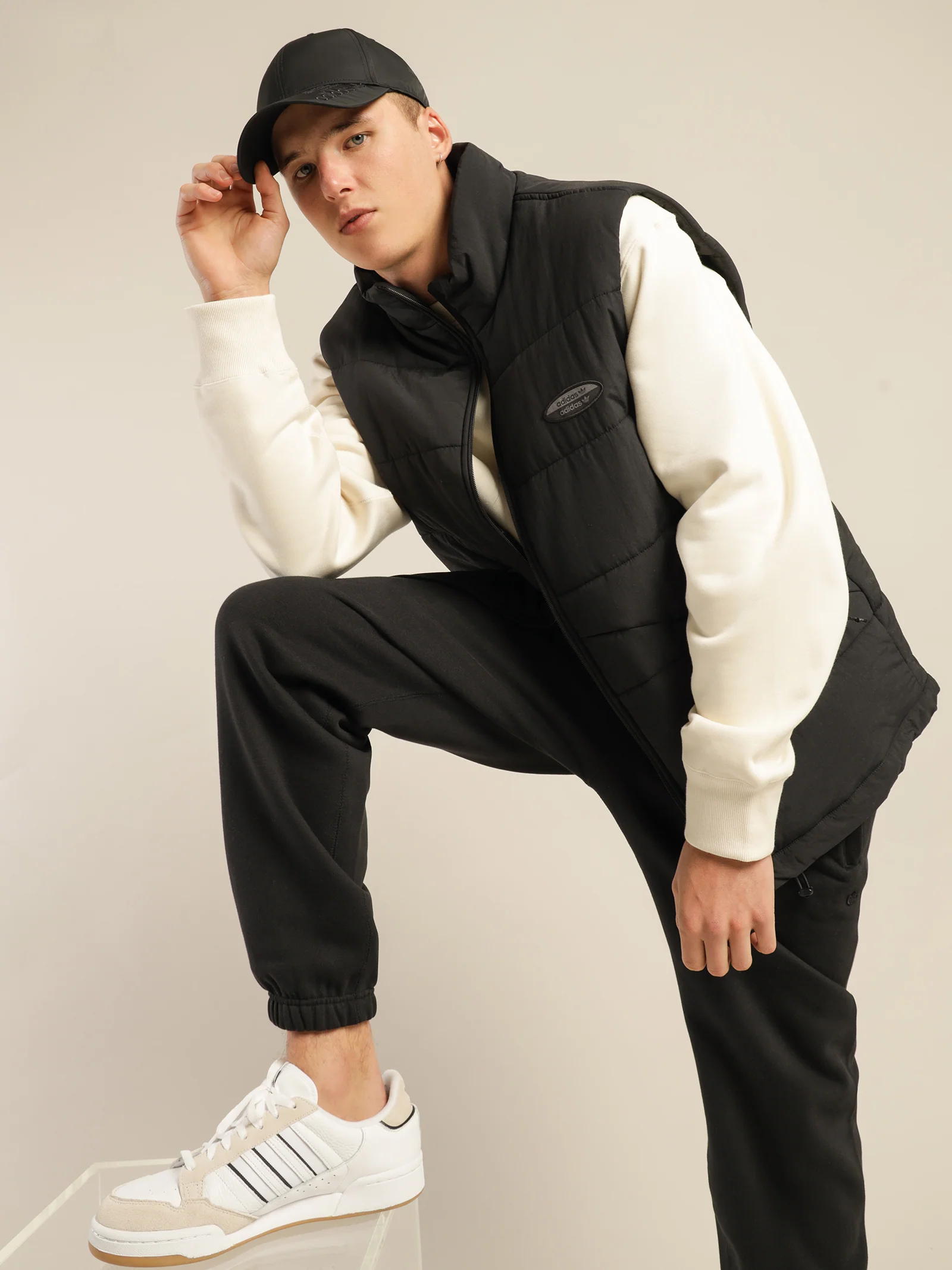 Essential R.Y.V Vest - Image 4