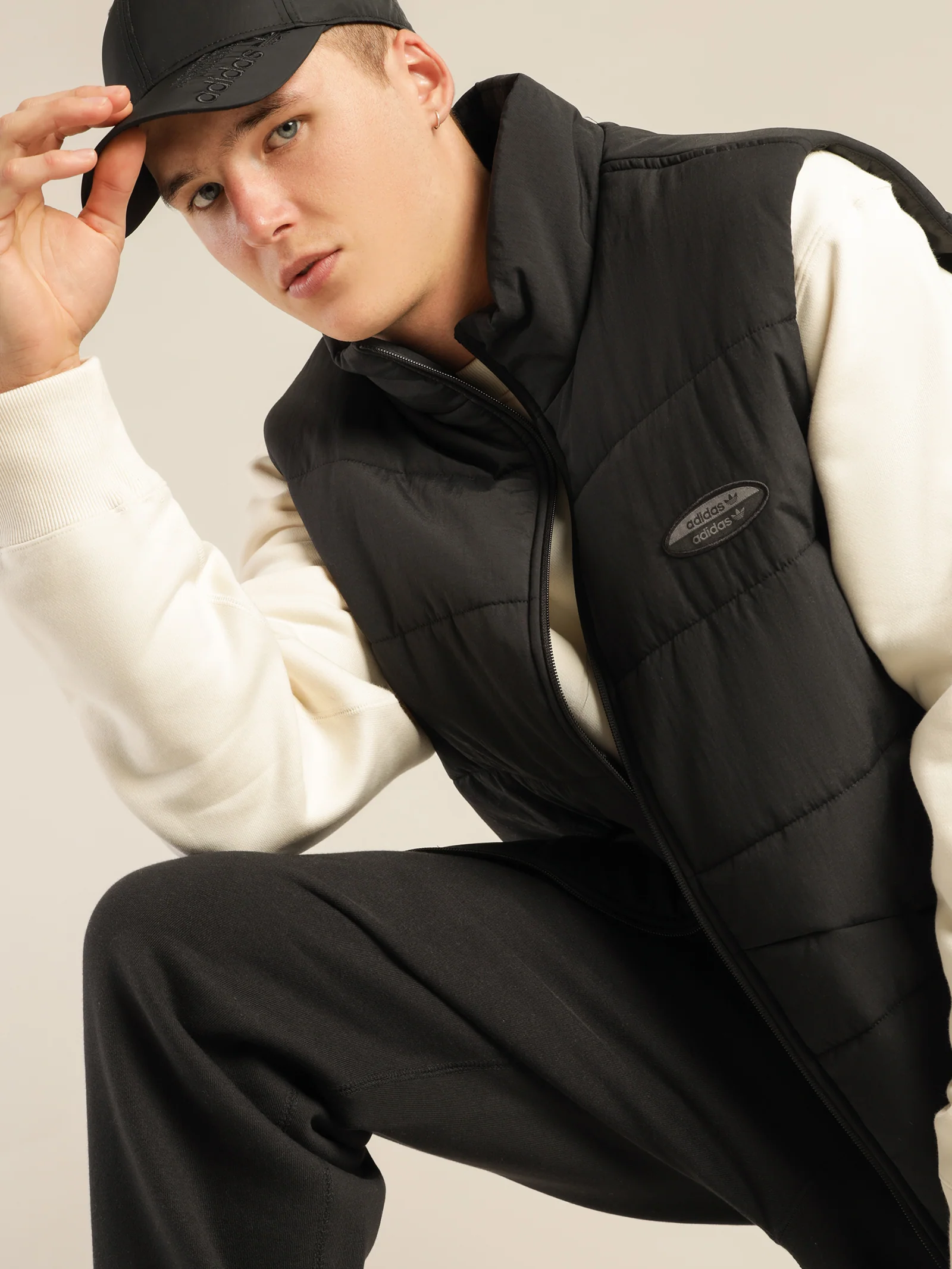 Essential R.Y.V Vest - Image 7
