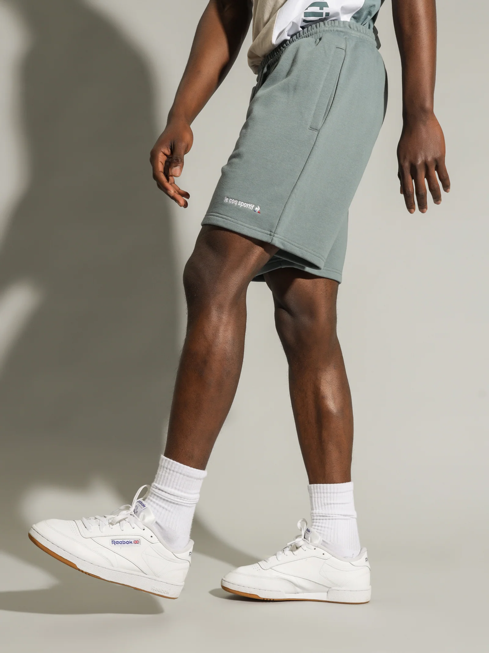 Essentiel Embroidered Shorts - Image 3