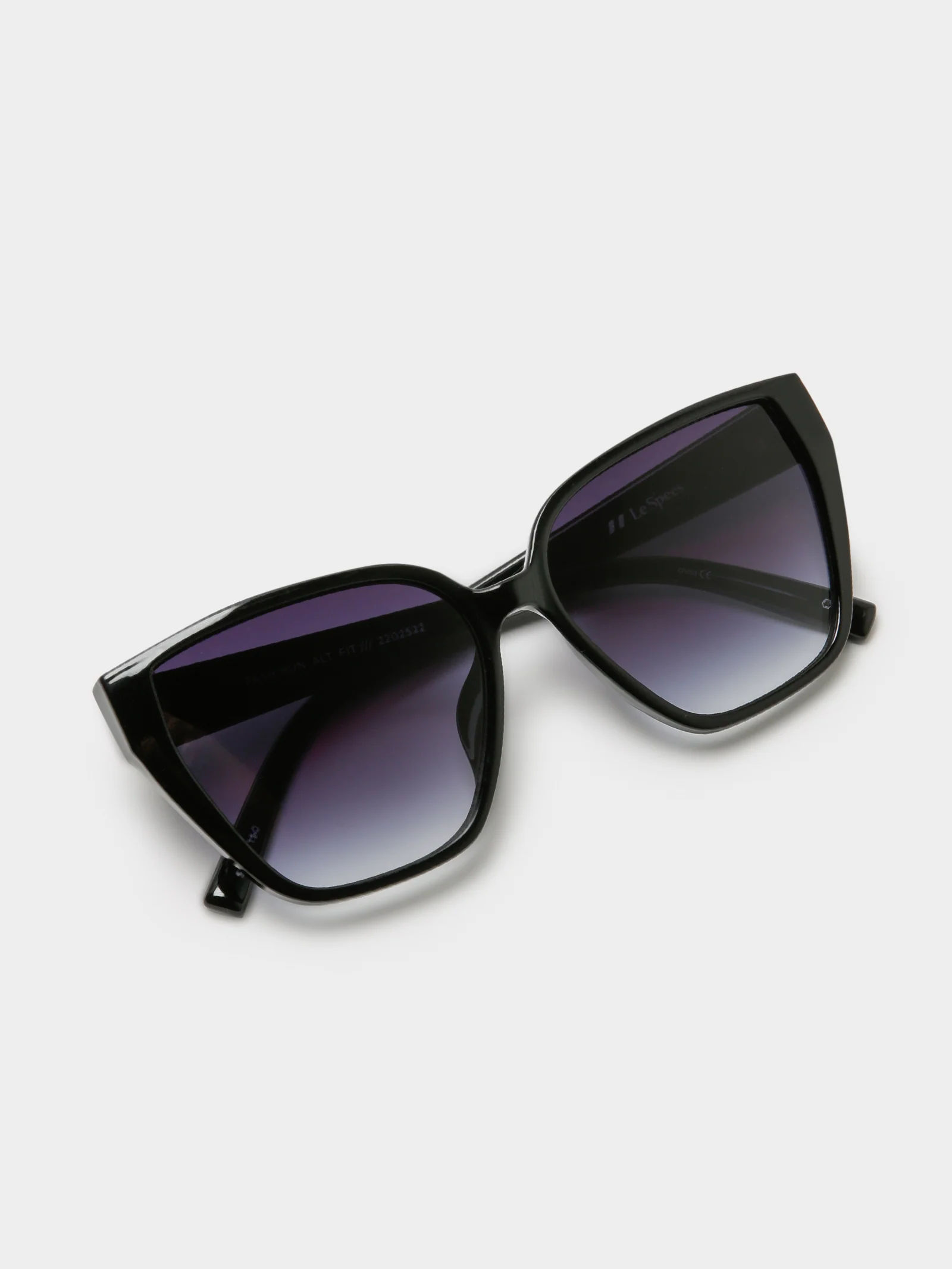 Fash-hun Alt Fit Sunglasses - Image 4