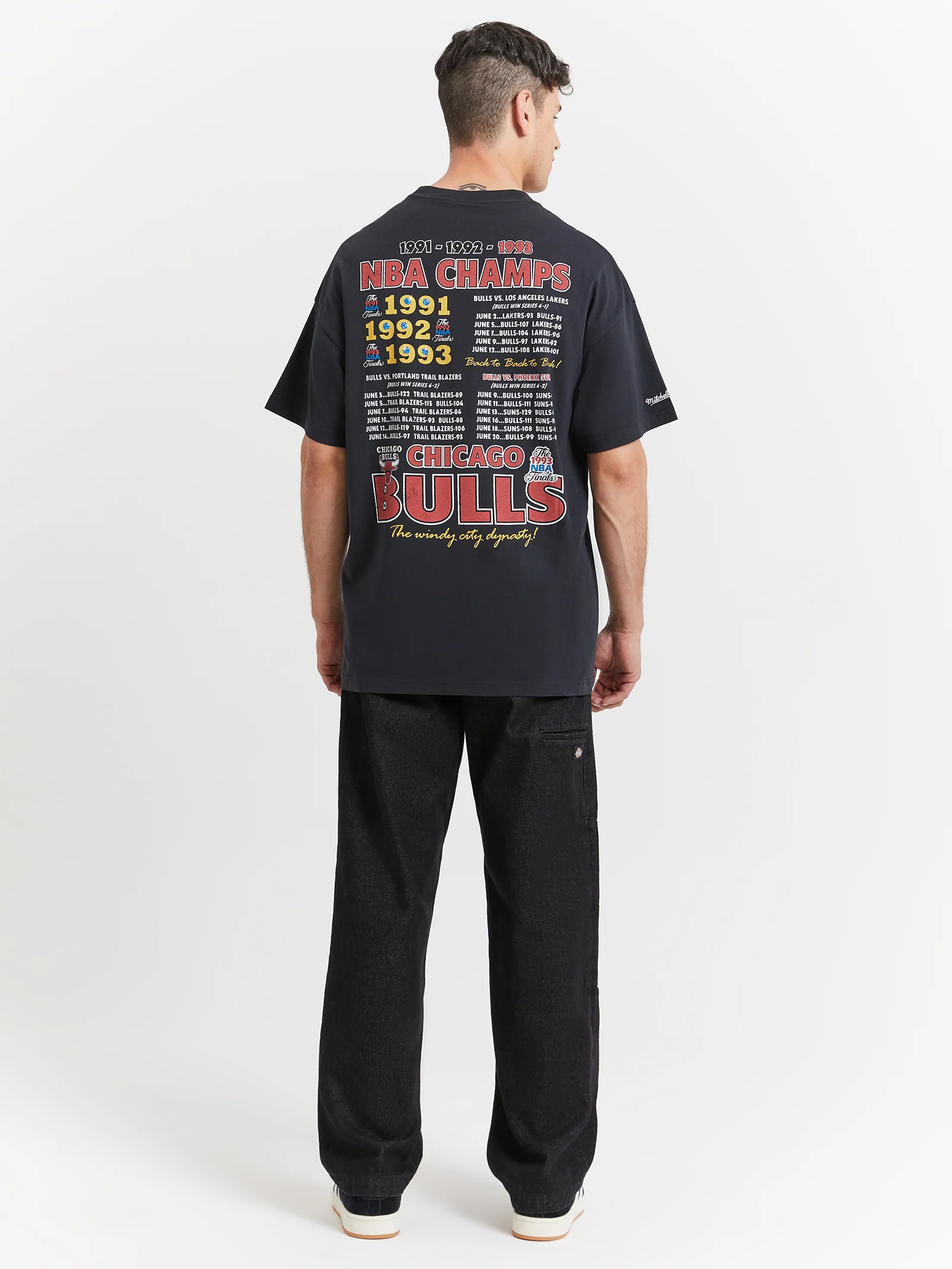 Finals Champions Chicago Bulls T-Shirt Faded Black - Image 5