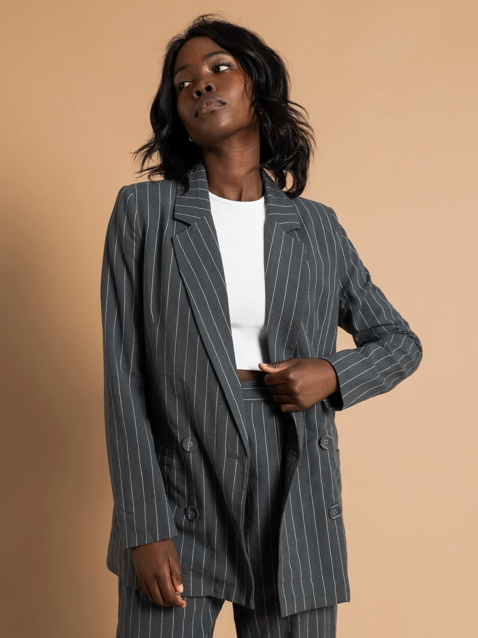 Finley Pinstripe Linen Blazer - Image 3