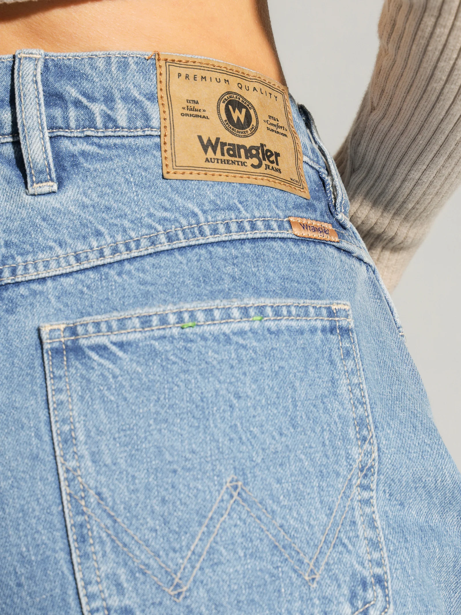 Frances Jeans - Image 5