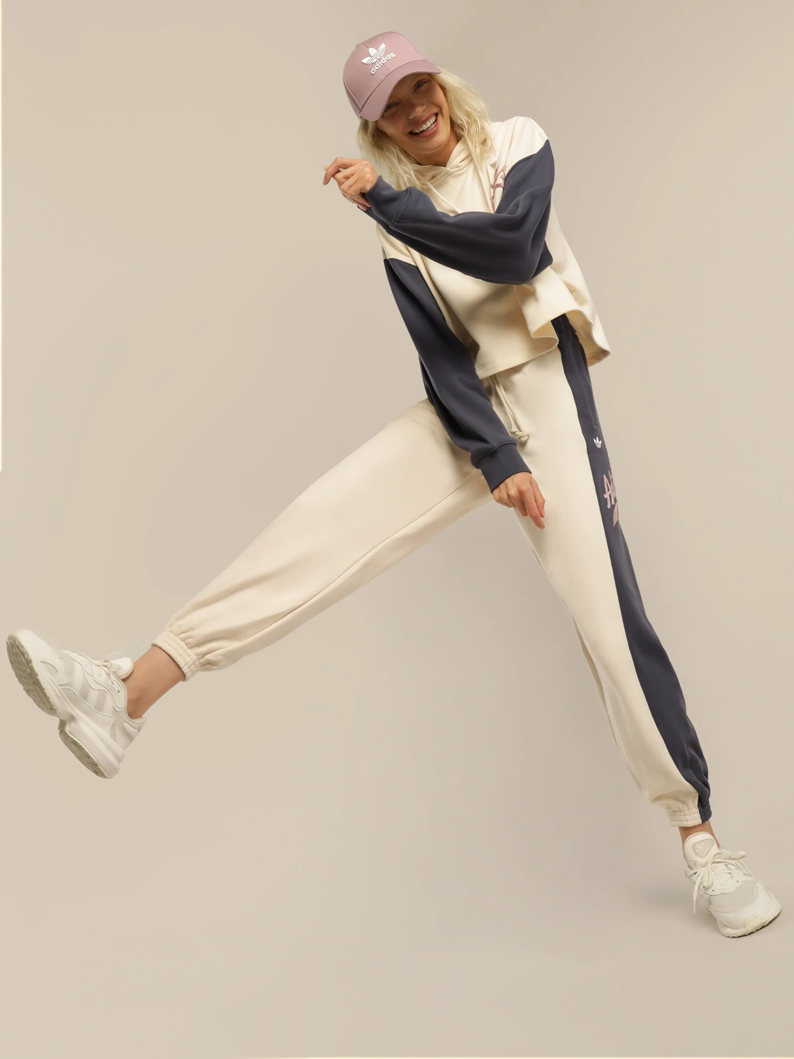 French Terry Trackpants - Image 2