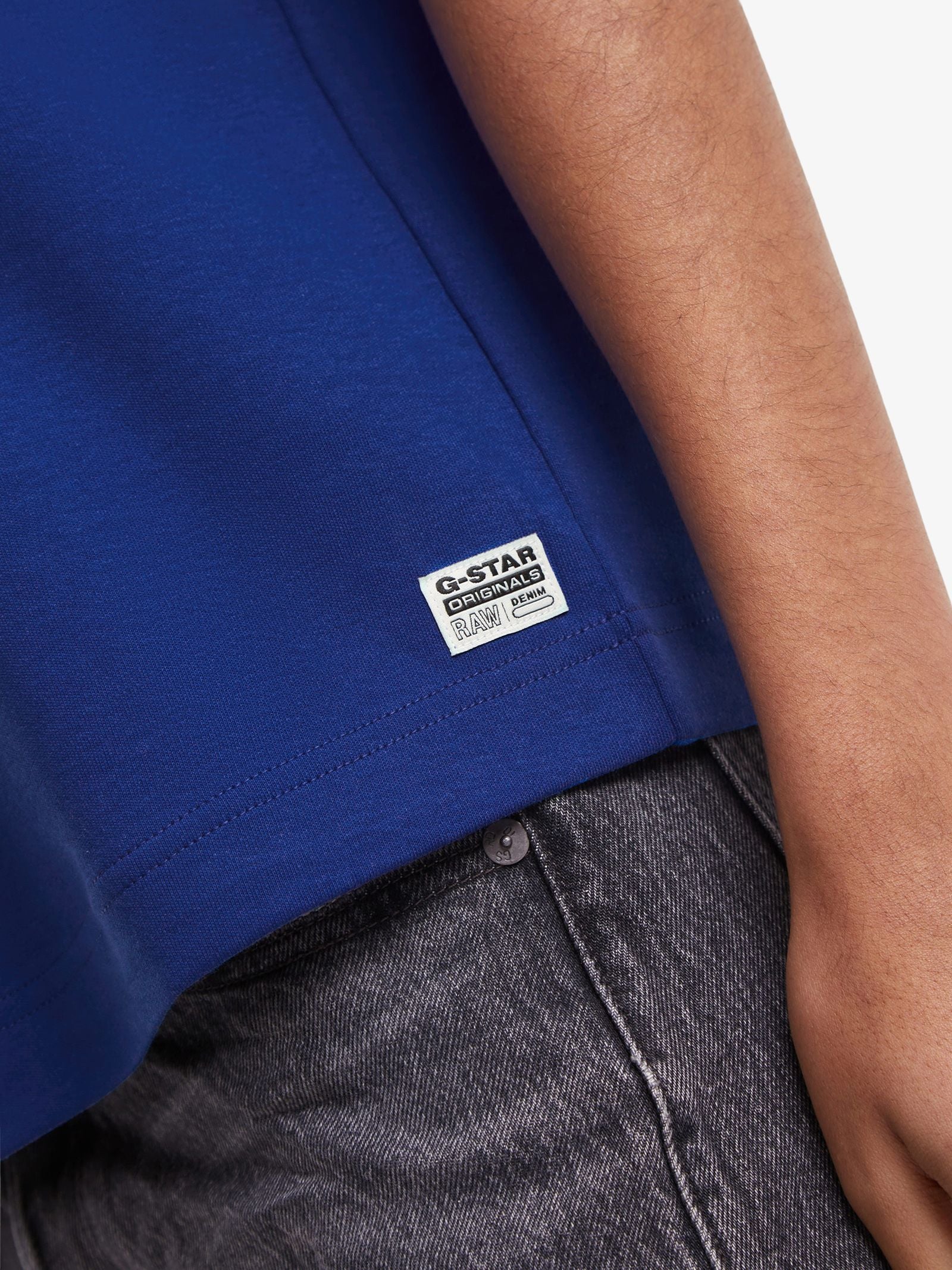 G-Badge Loose Tee - Image 4