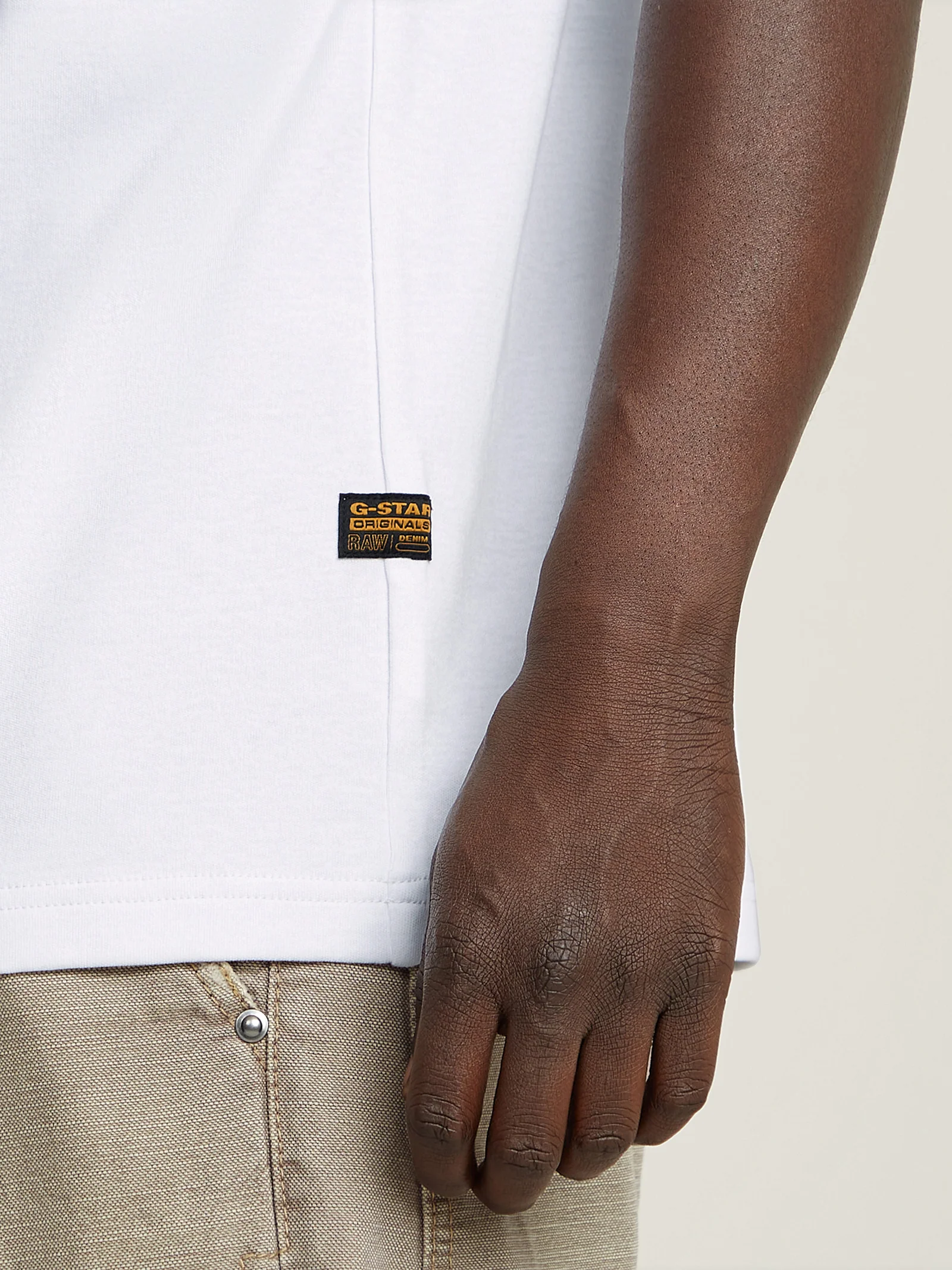 Old Skool Logo R Tee - Image 6