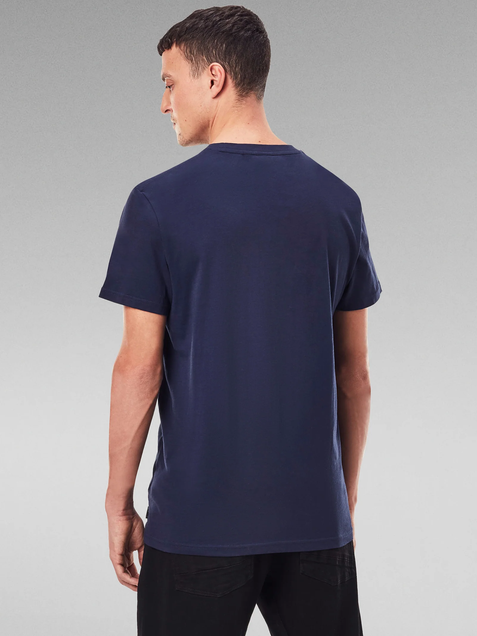Graphic 8 R T-Shirt - Image 5