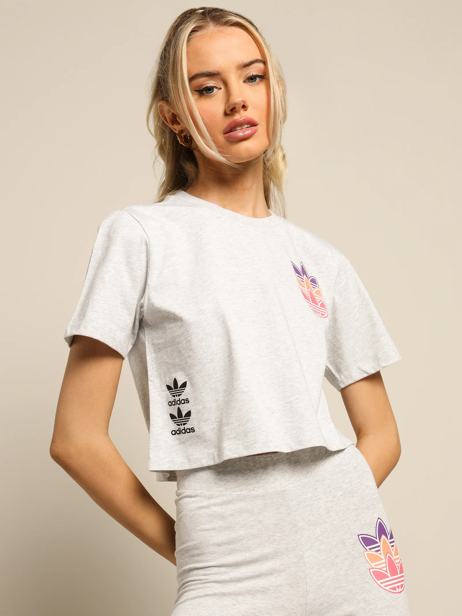 Graphics Logo Play T-Shirt - Image 4