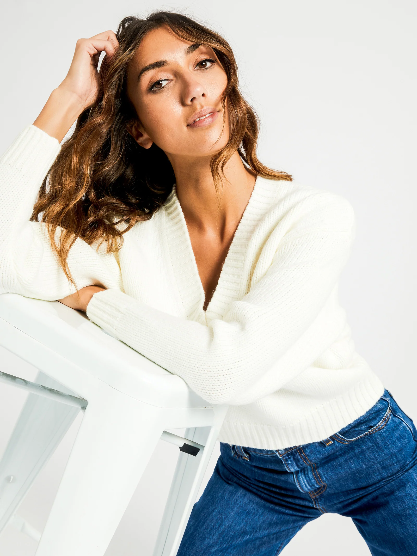 Gwen V Neck Jumper - Image 6