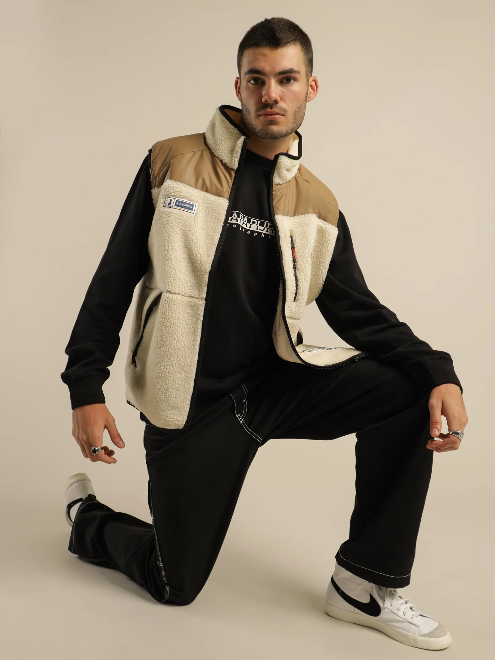 Haltia Vest - Image 2