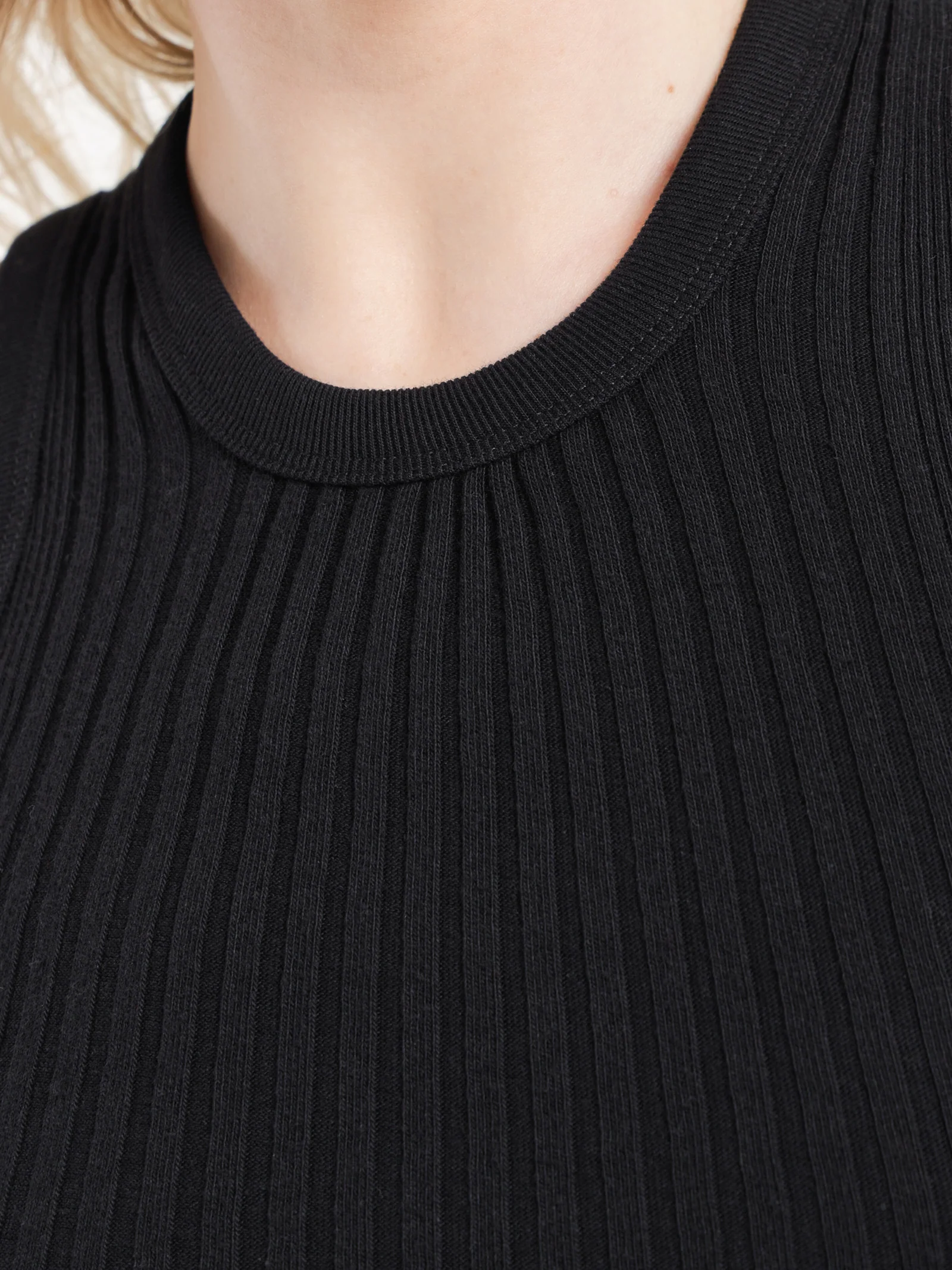 Hard Yakka Singlet - Image 3