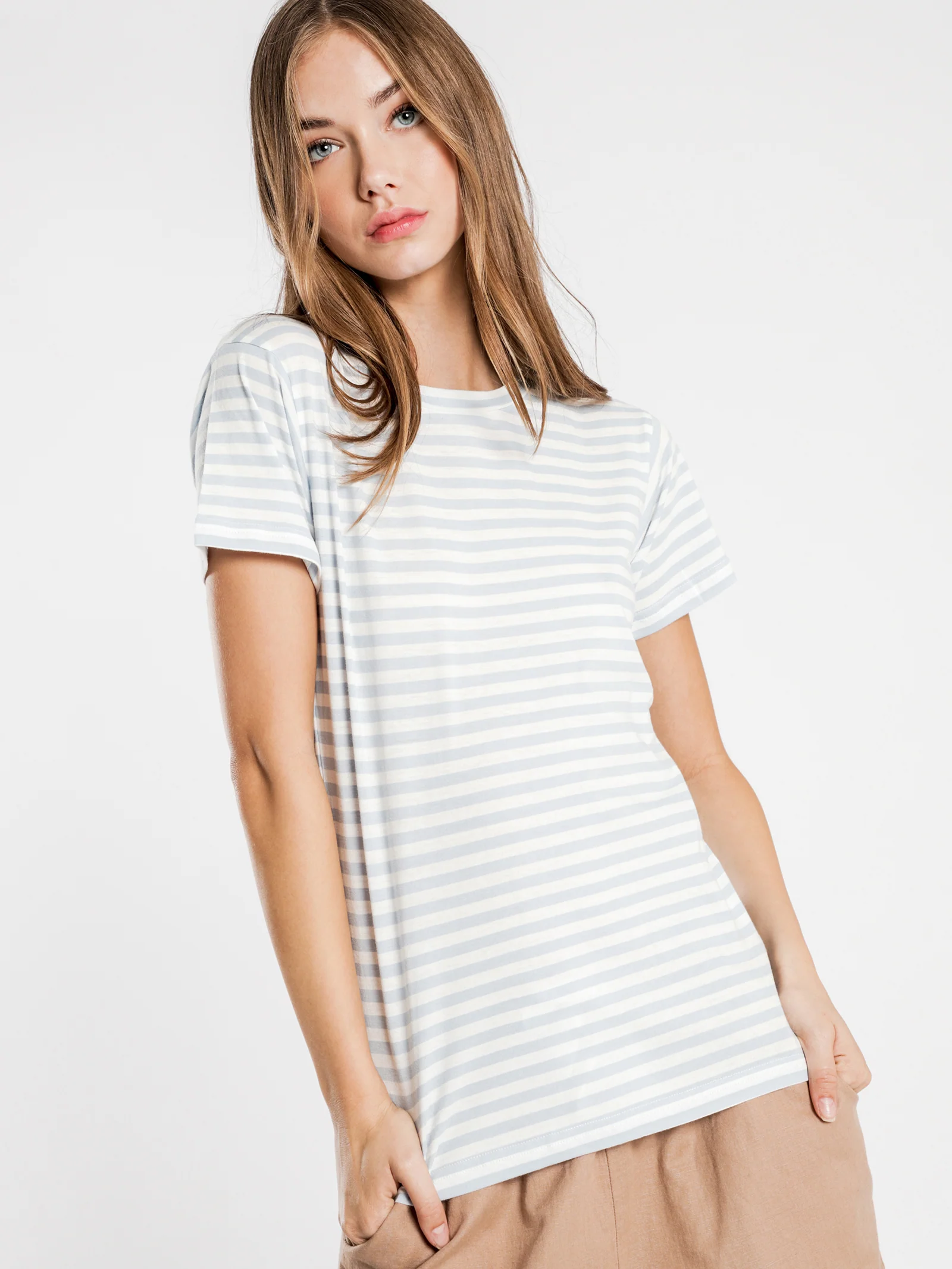 Harper Basic Crew Neck T-Shirt - Image 3