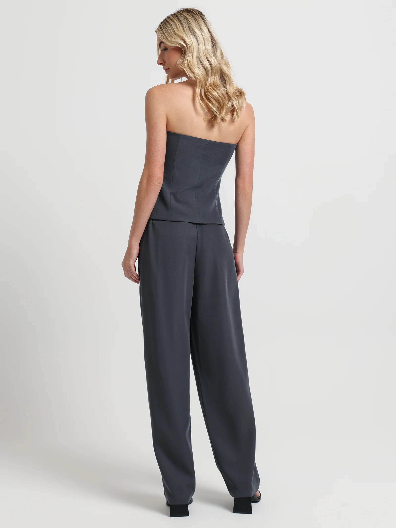 Hart Bodice - Image 8