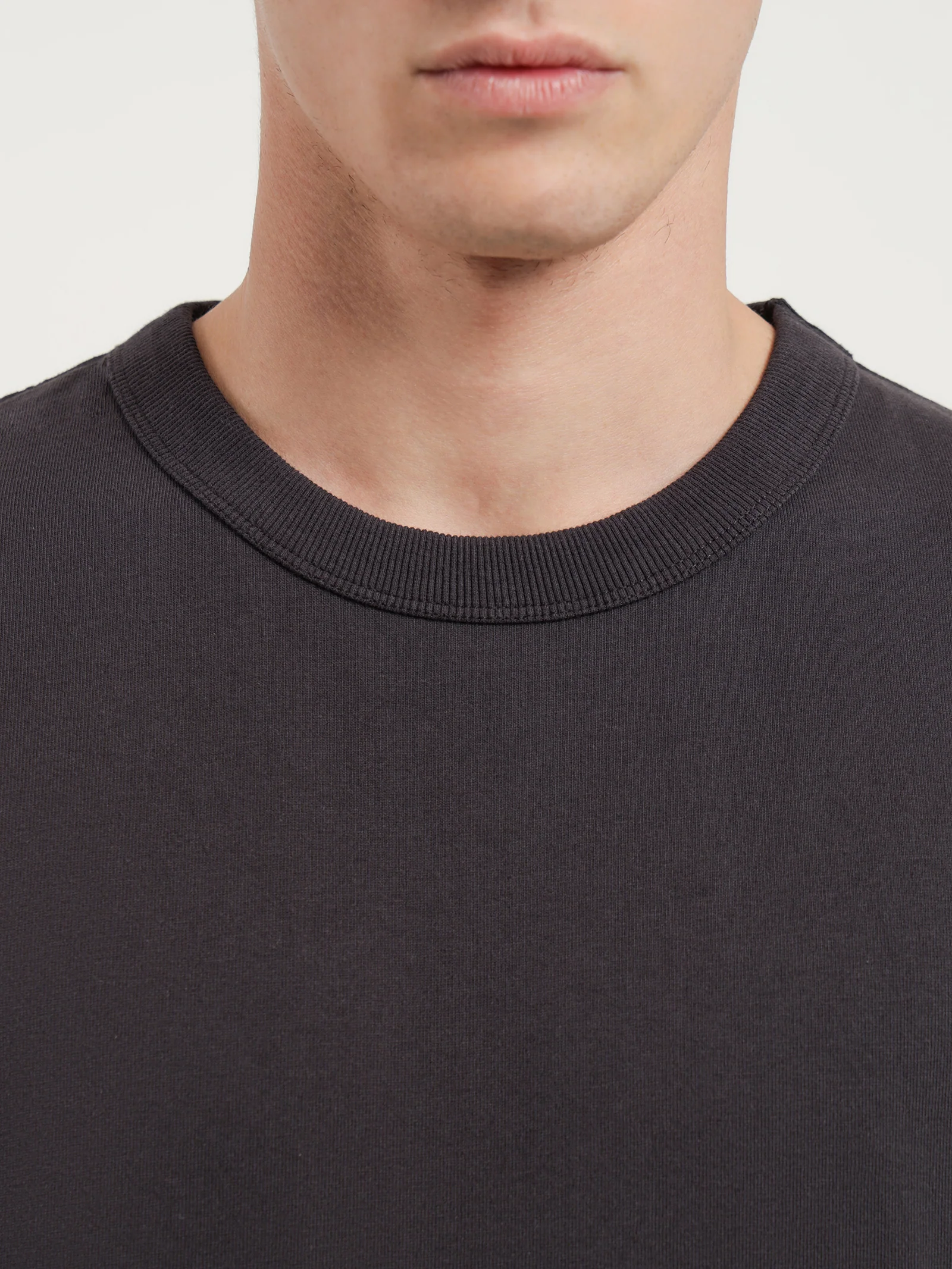 Heavyweight Crew T-Shirt - Image 5