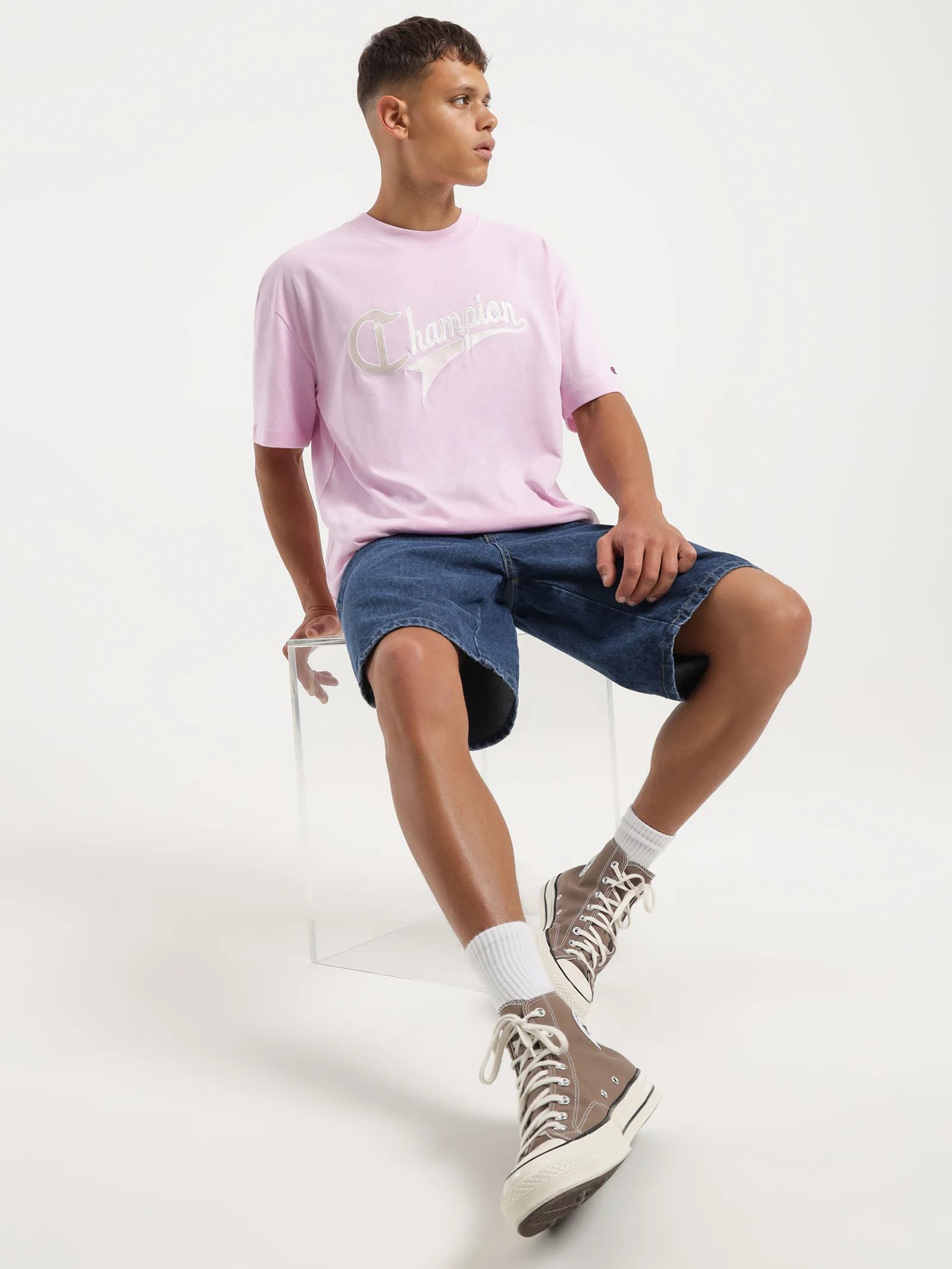 Heritage Cursive Logo T-Shirt - Image 4