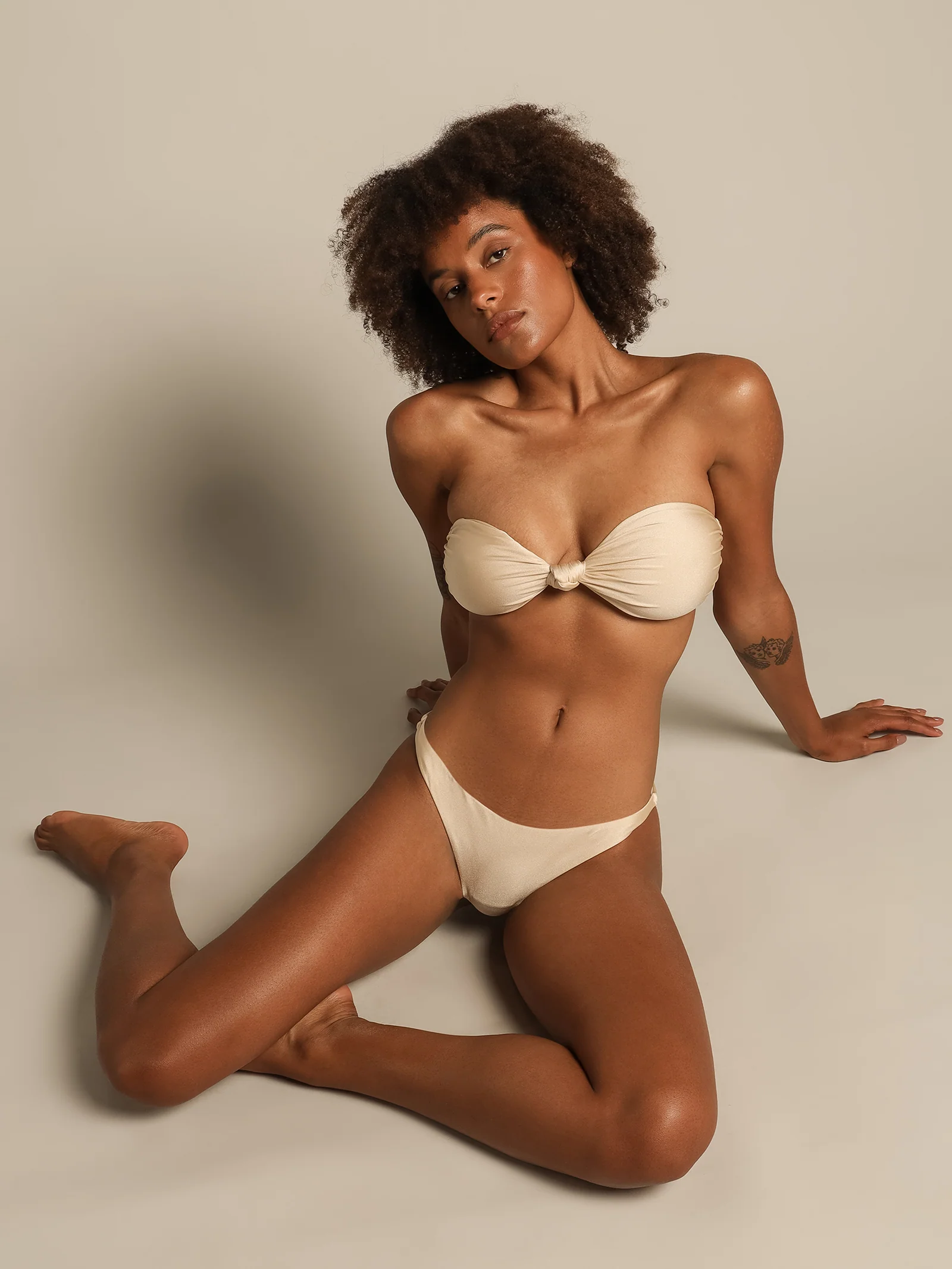 Hi Shine Knot Front Bandeau - Image 2