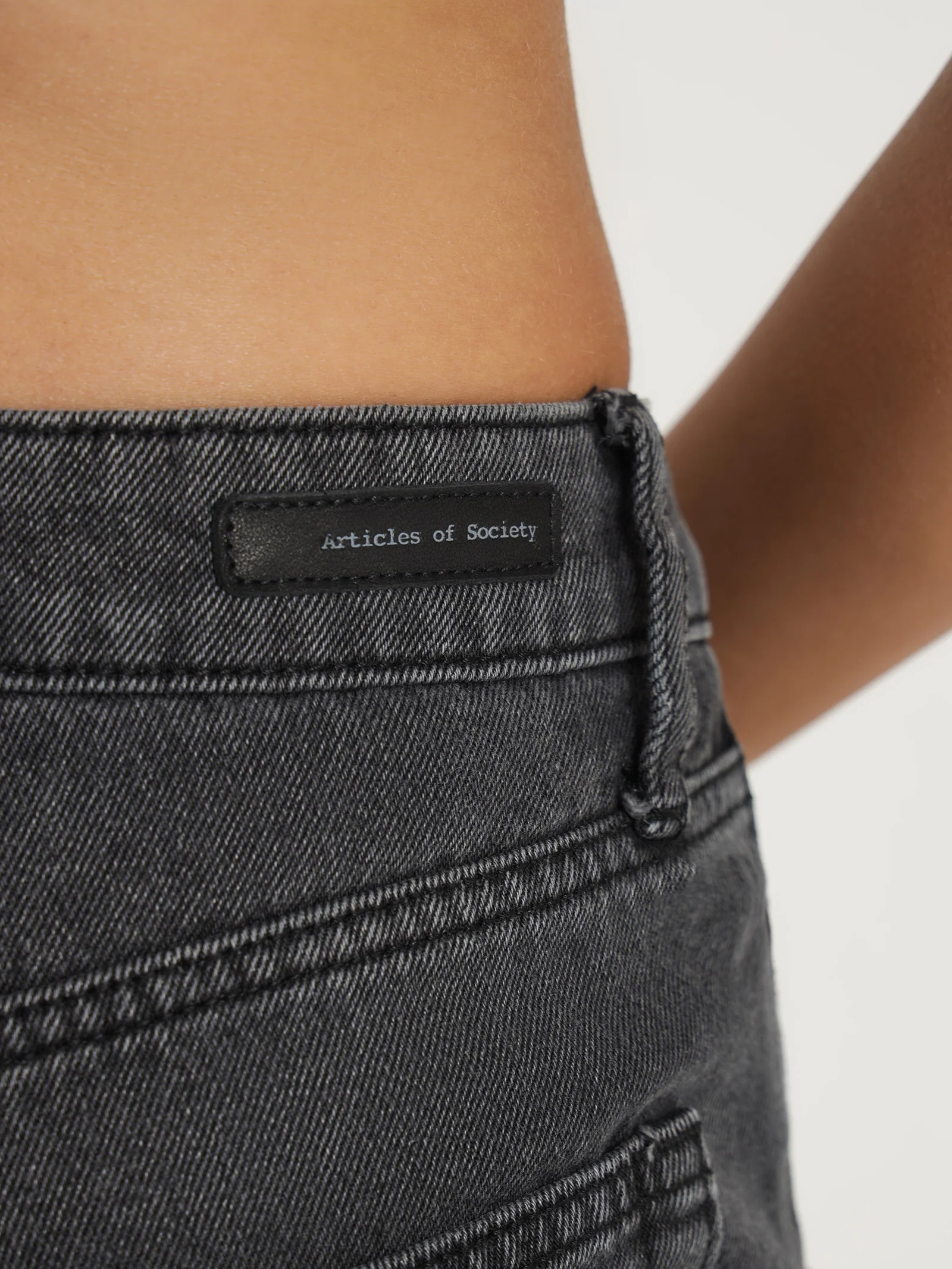 High Nina Cropped Jeans - Image 4
