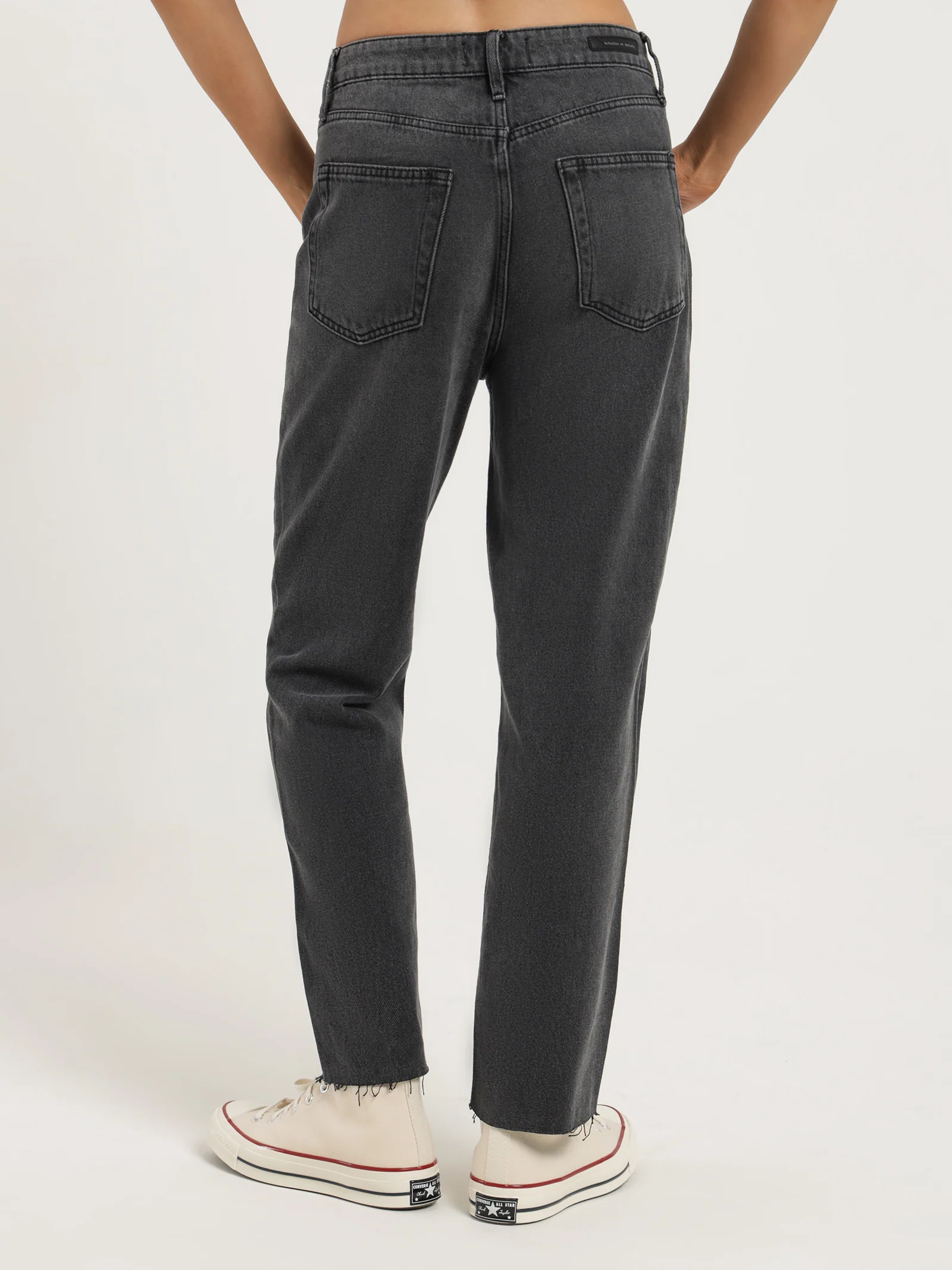 High Nina Cropped Jeans - Image 5