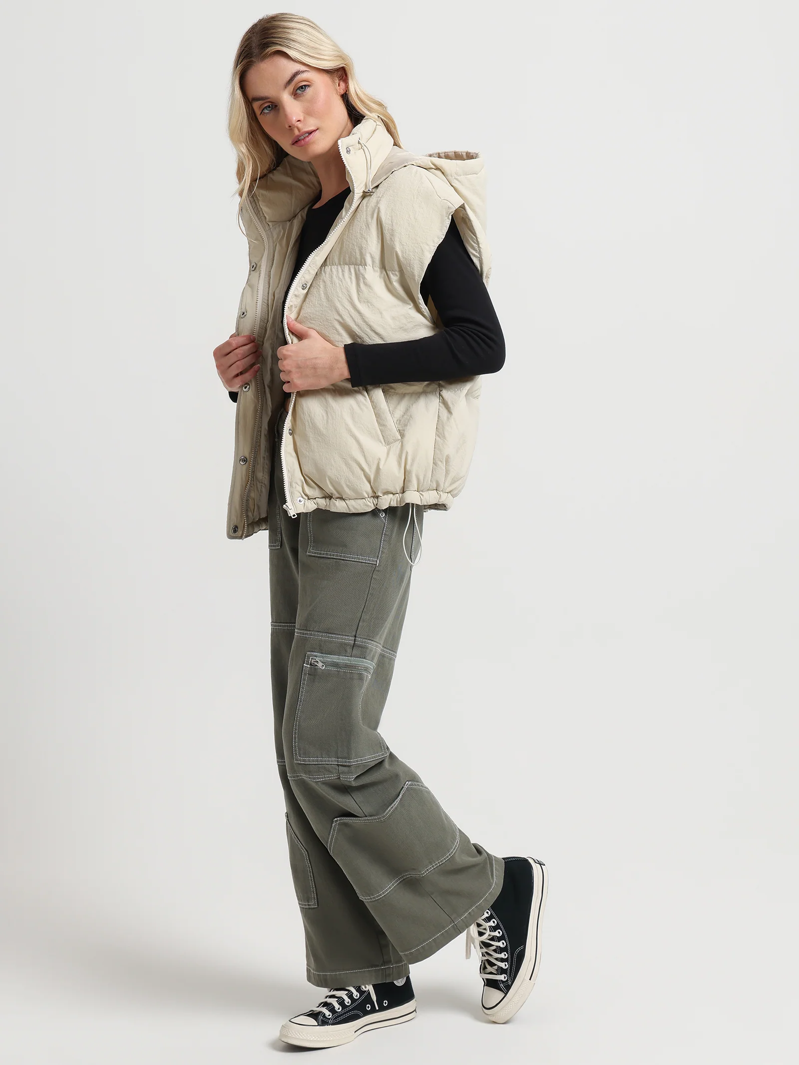 Isola Puffer Vest - Image 6