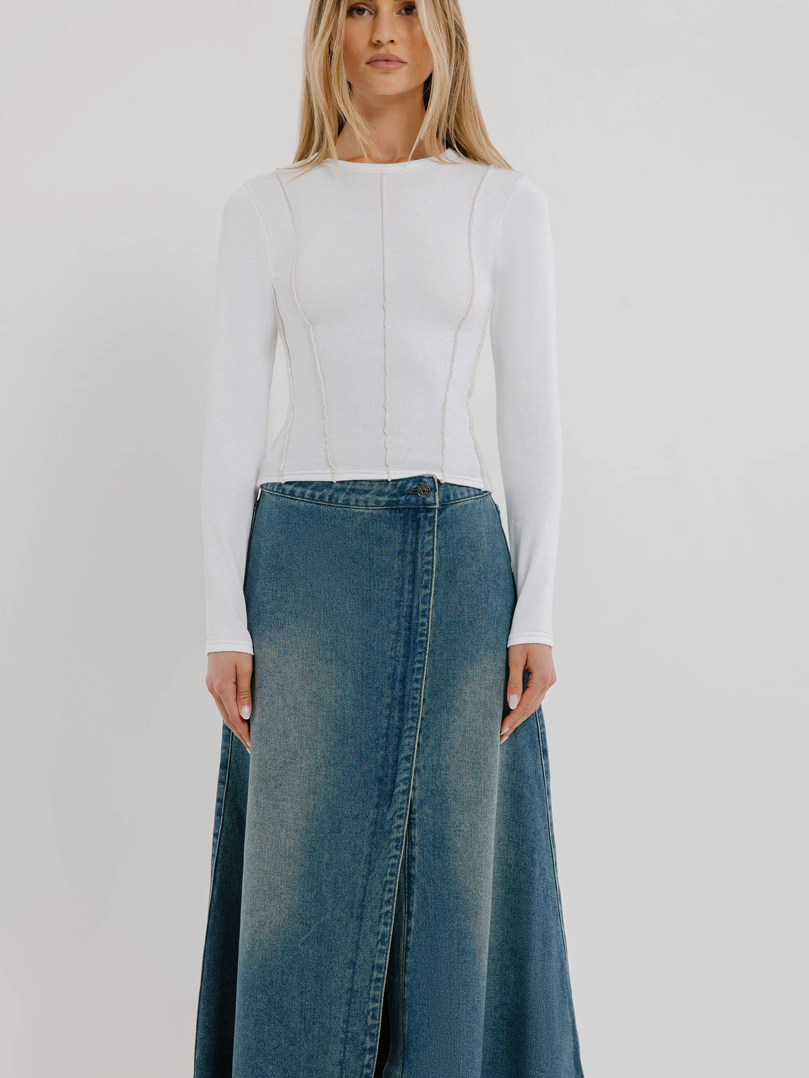 Ivy Long Sleeve T-Shirt - Image 2