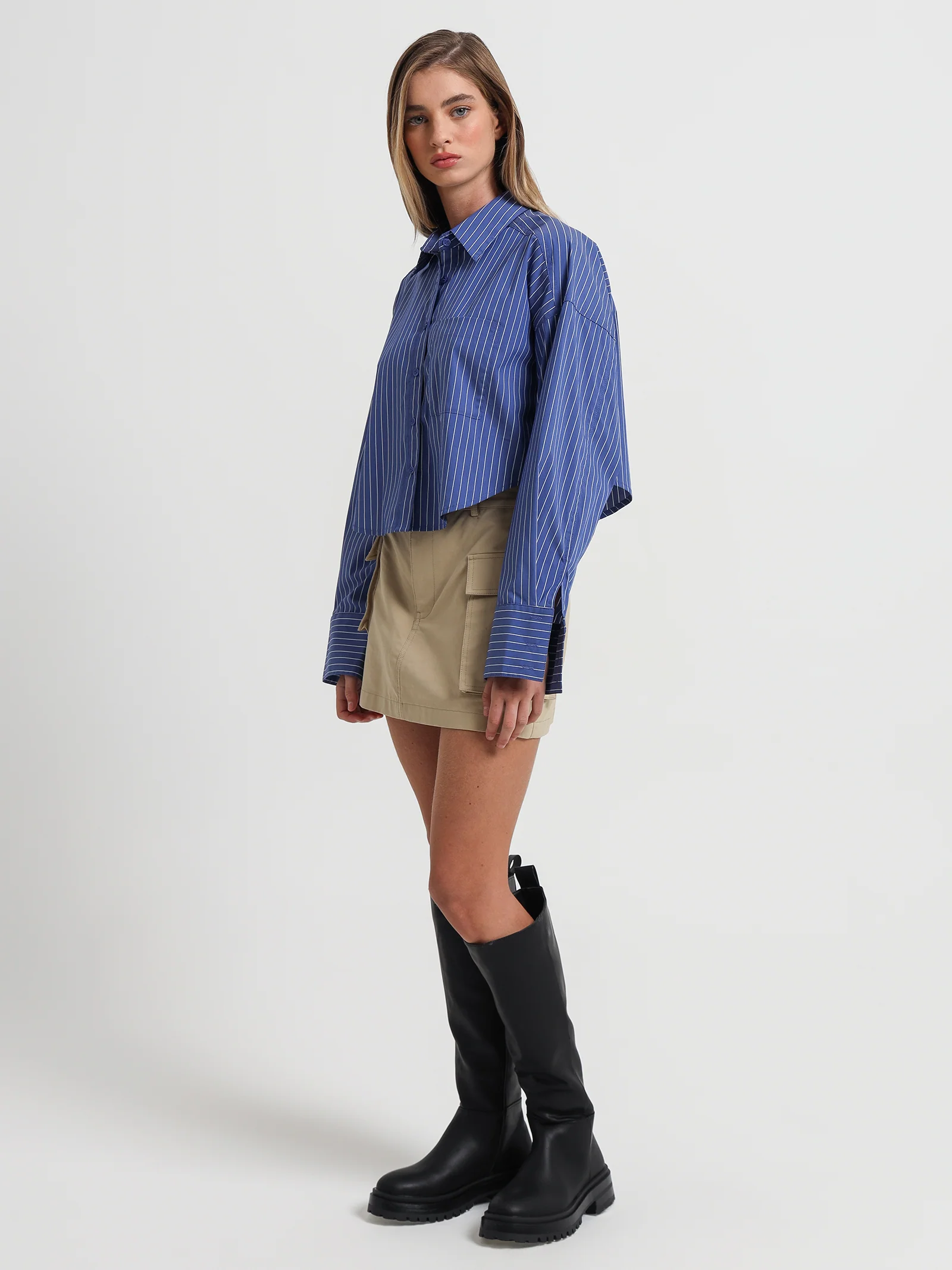Jacey Cropped Oversized Shirt - Image 6