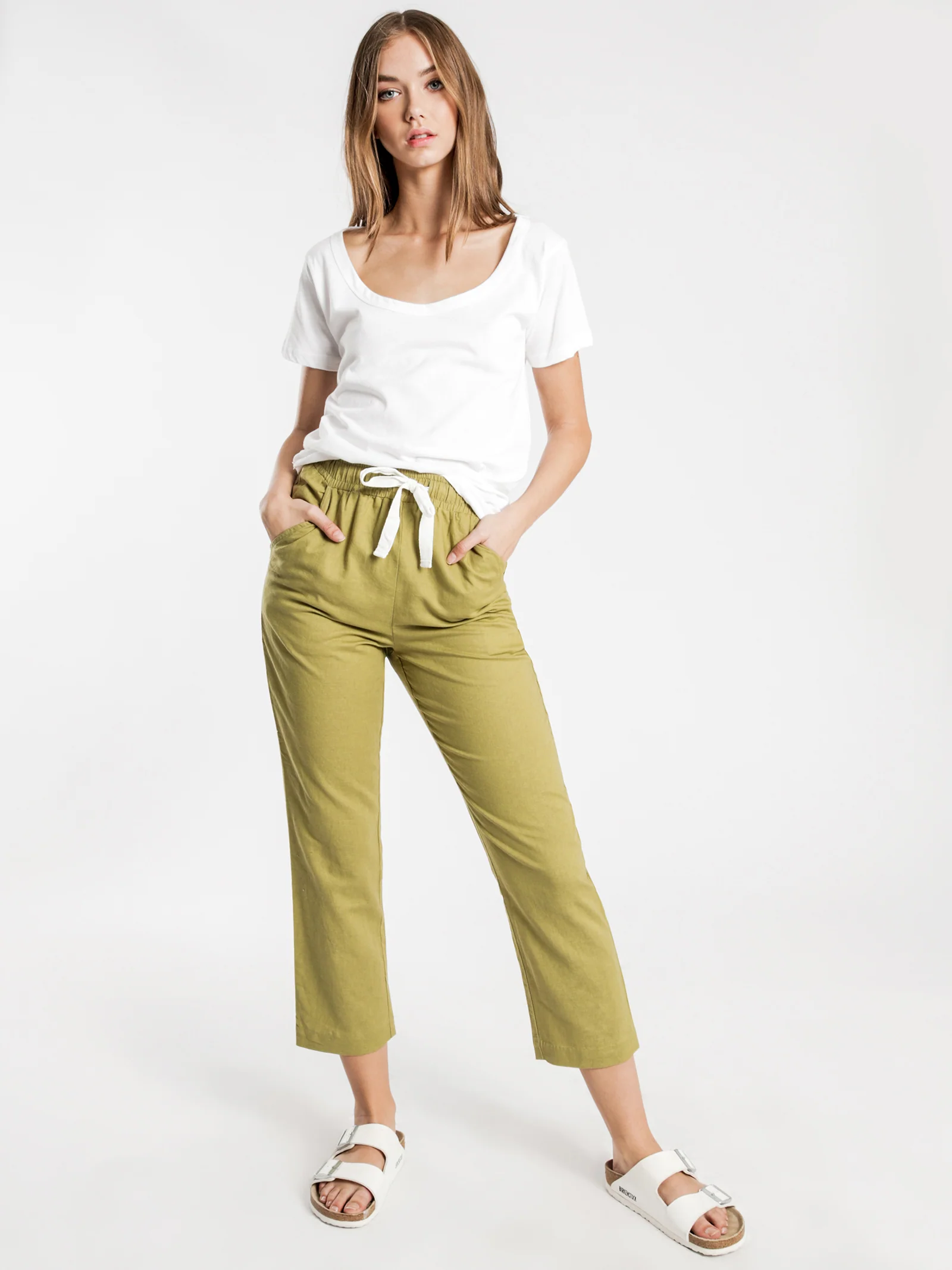 Jamie Basic Scoop Neck T-Shirt - Image 3